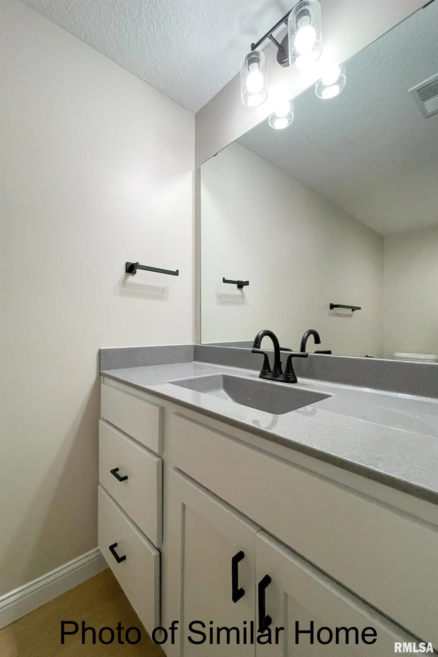 3808 Orchard Drive, Bettendorf, Iowa image 29