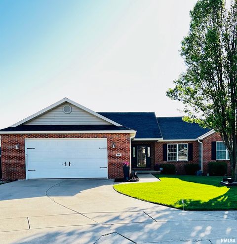 Photo of 616 GARDEN Court, Chatham, IL 62629 (MLS # CA1042764)