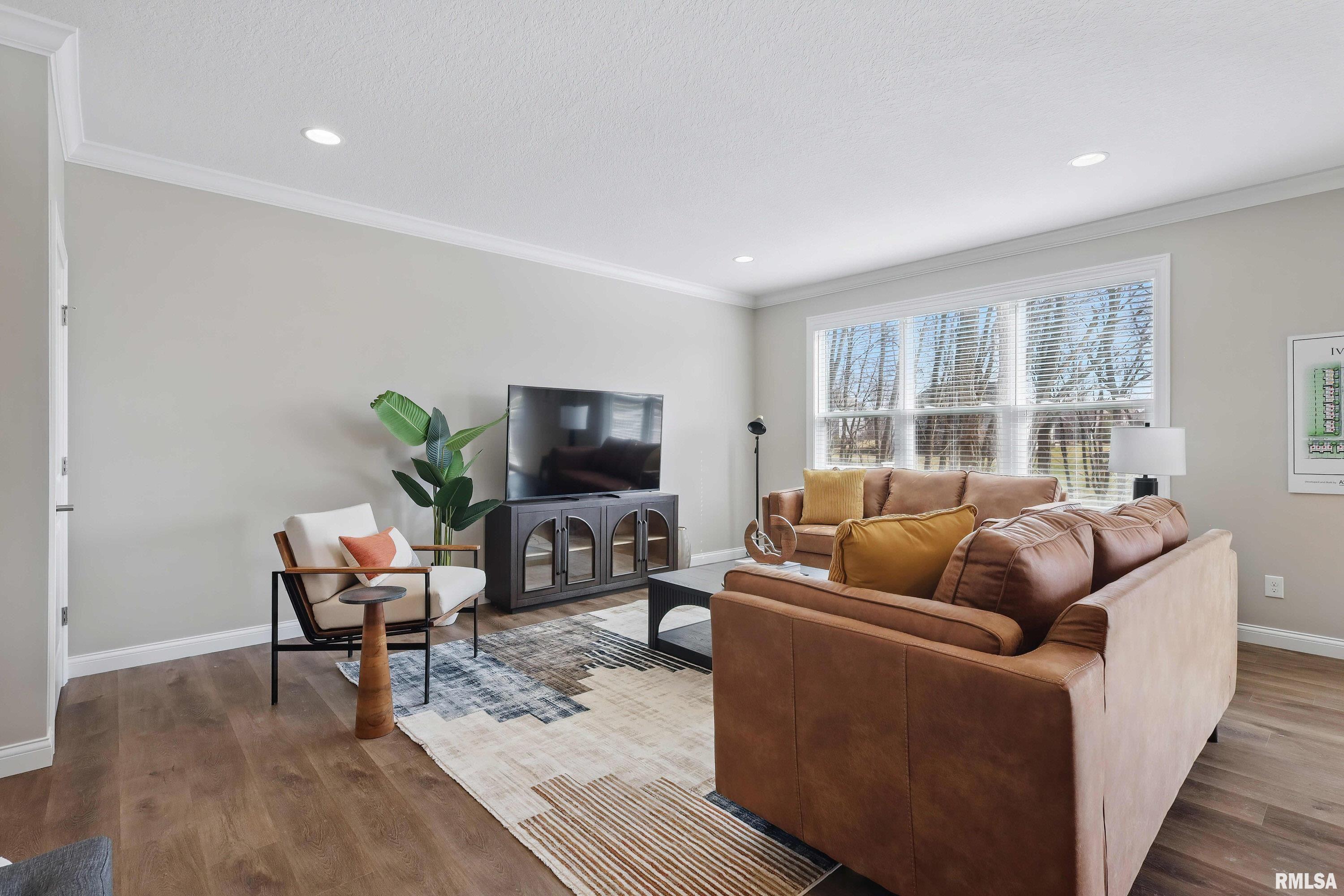 3815 Orchard Drive, Bettendorf, Iowa image 4