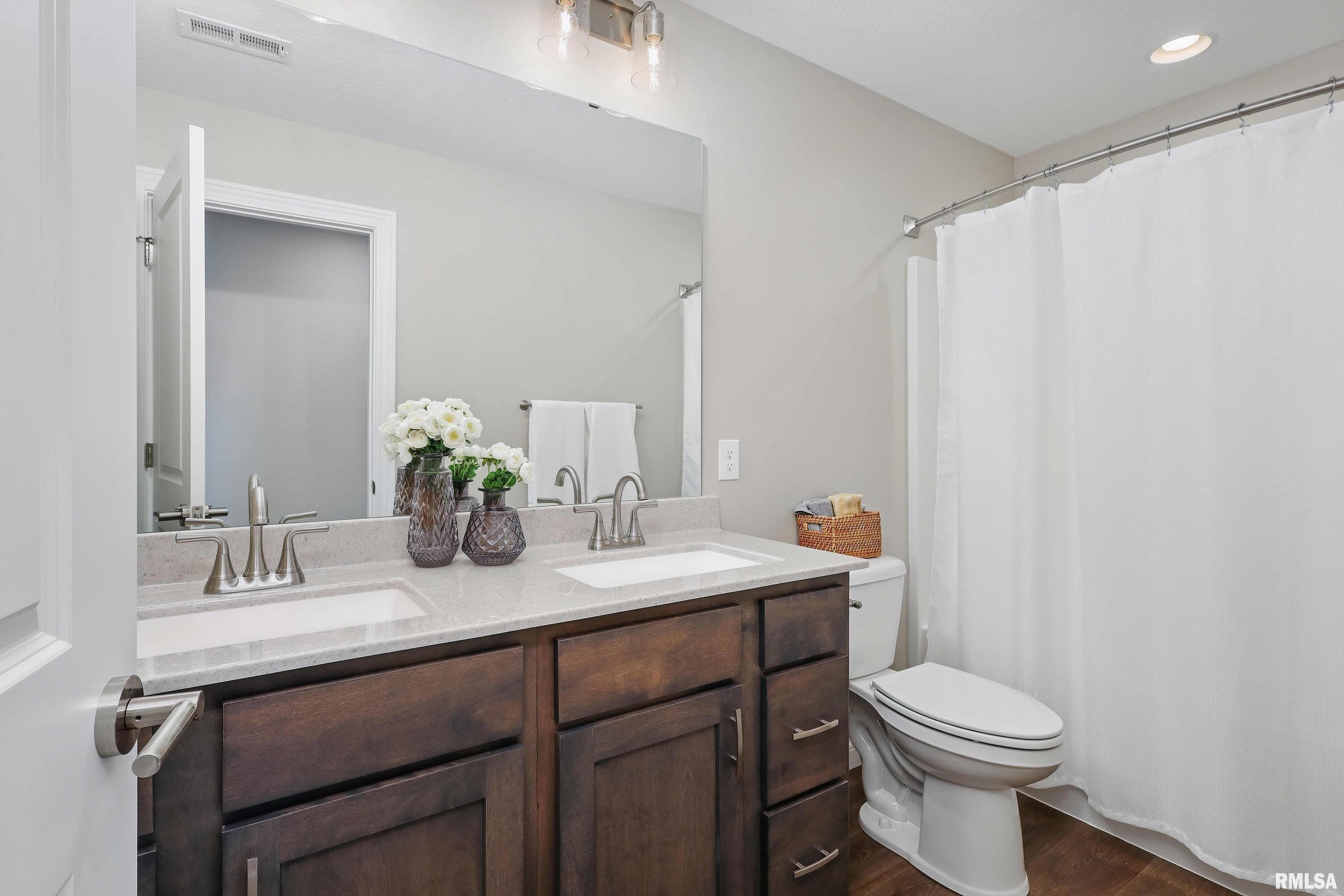 3815 Orchard Drive, Bettendorf, Iowa image 30