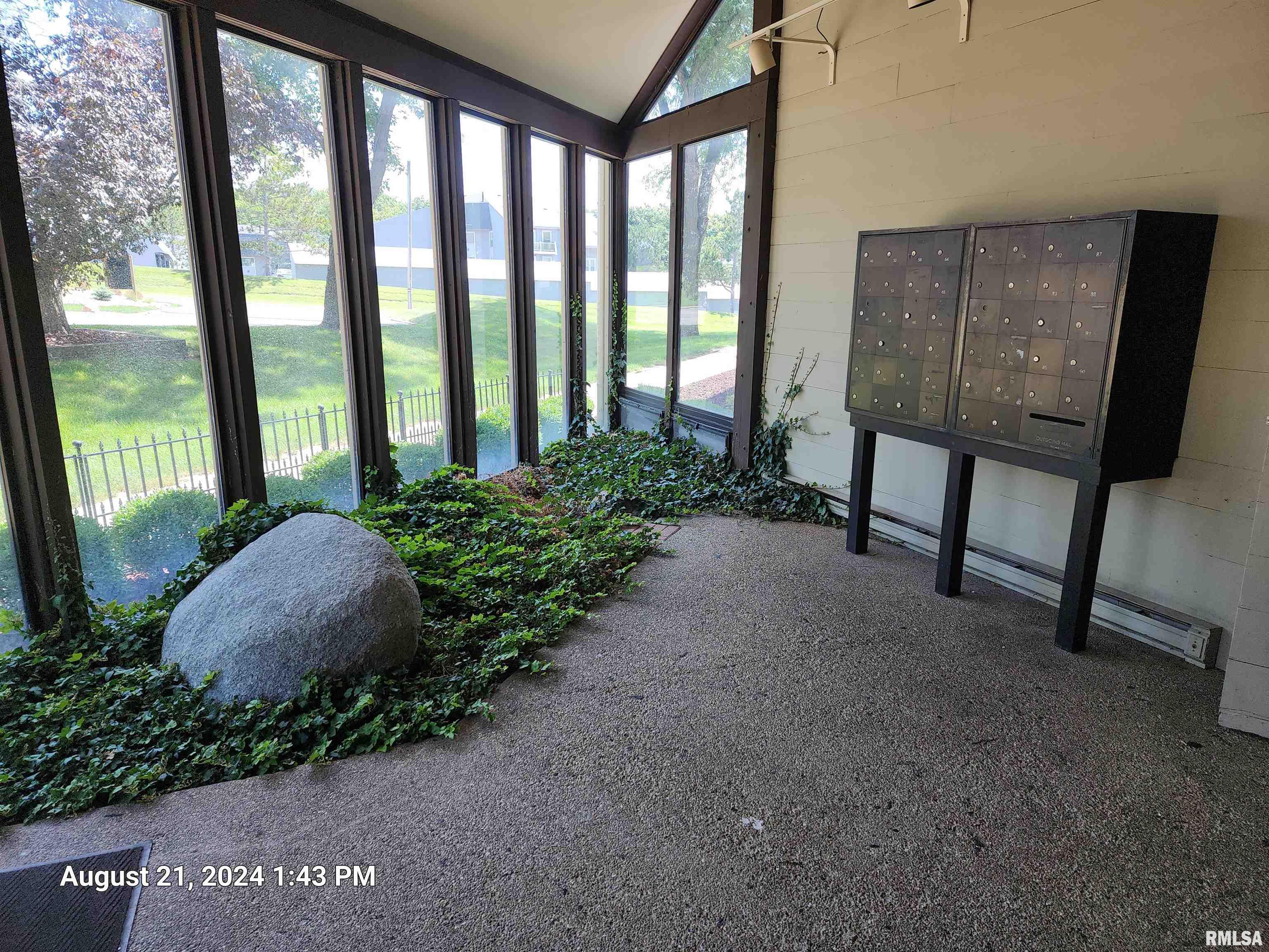 2701 W Willowlake Drive #69, Peoria, Illinois image 7