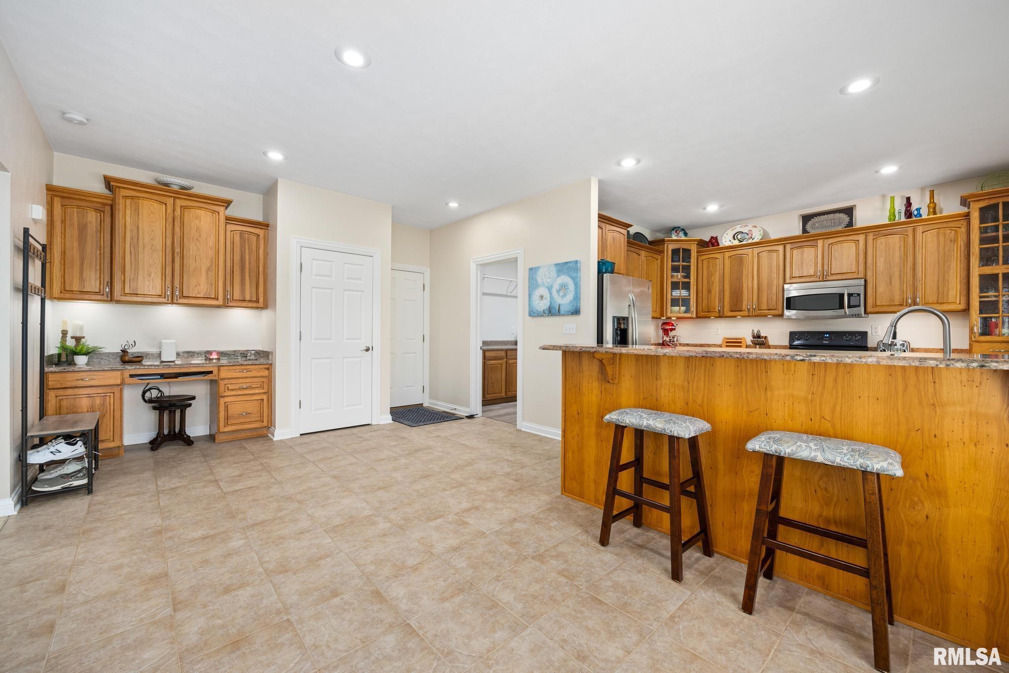 8008 W Thorngate Drive, Mapleton, Illinois image 11
