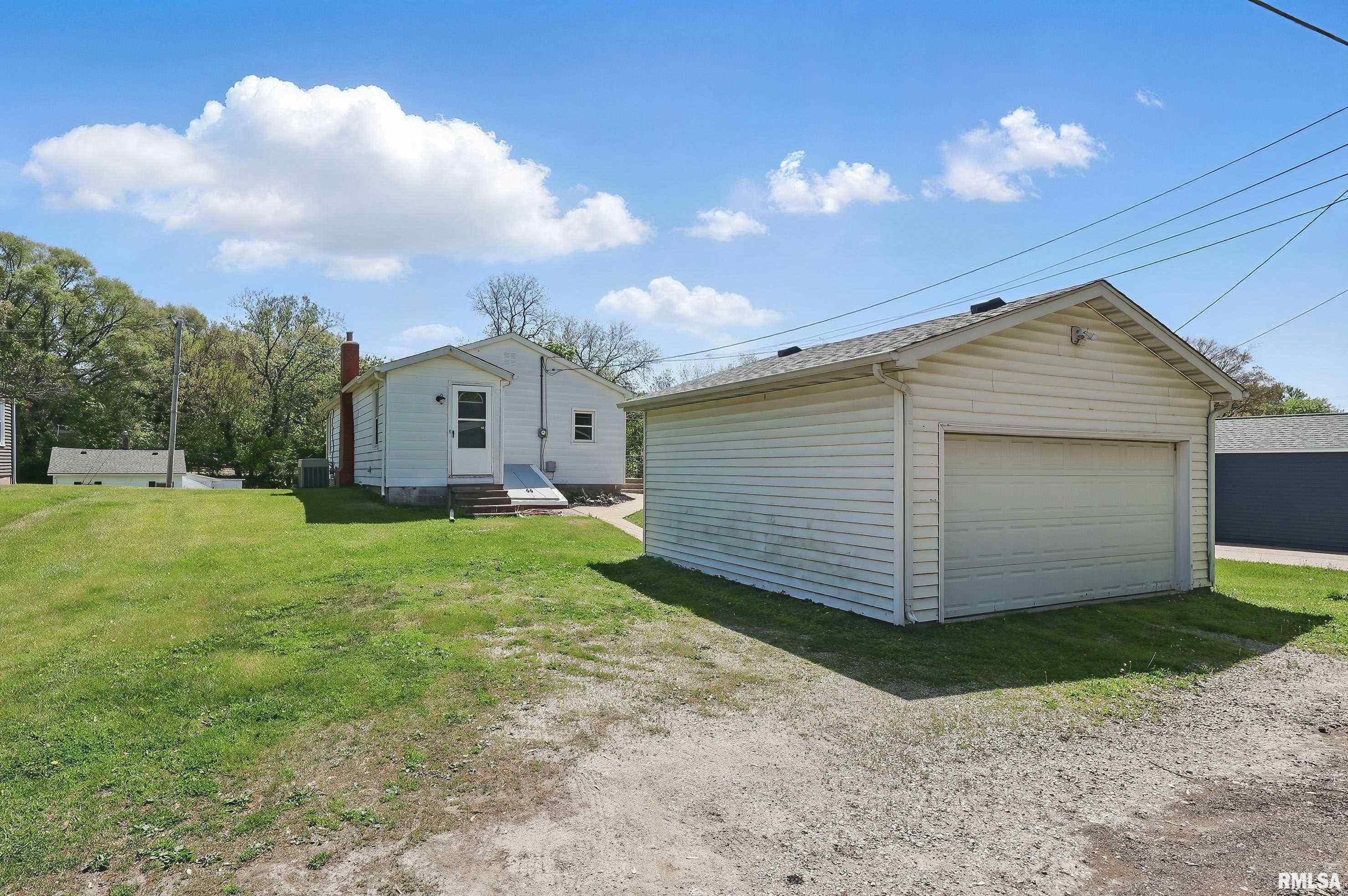 930 Ten Plus Street, Bettendorf, Iowa image 3