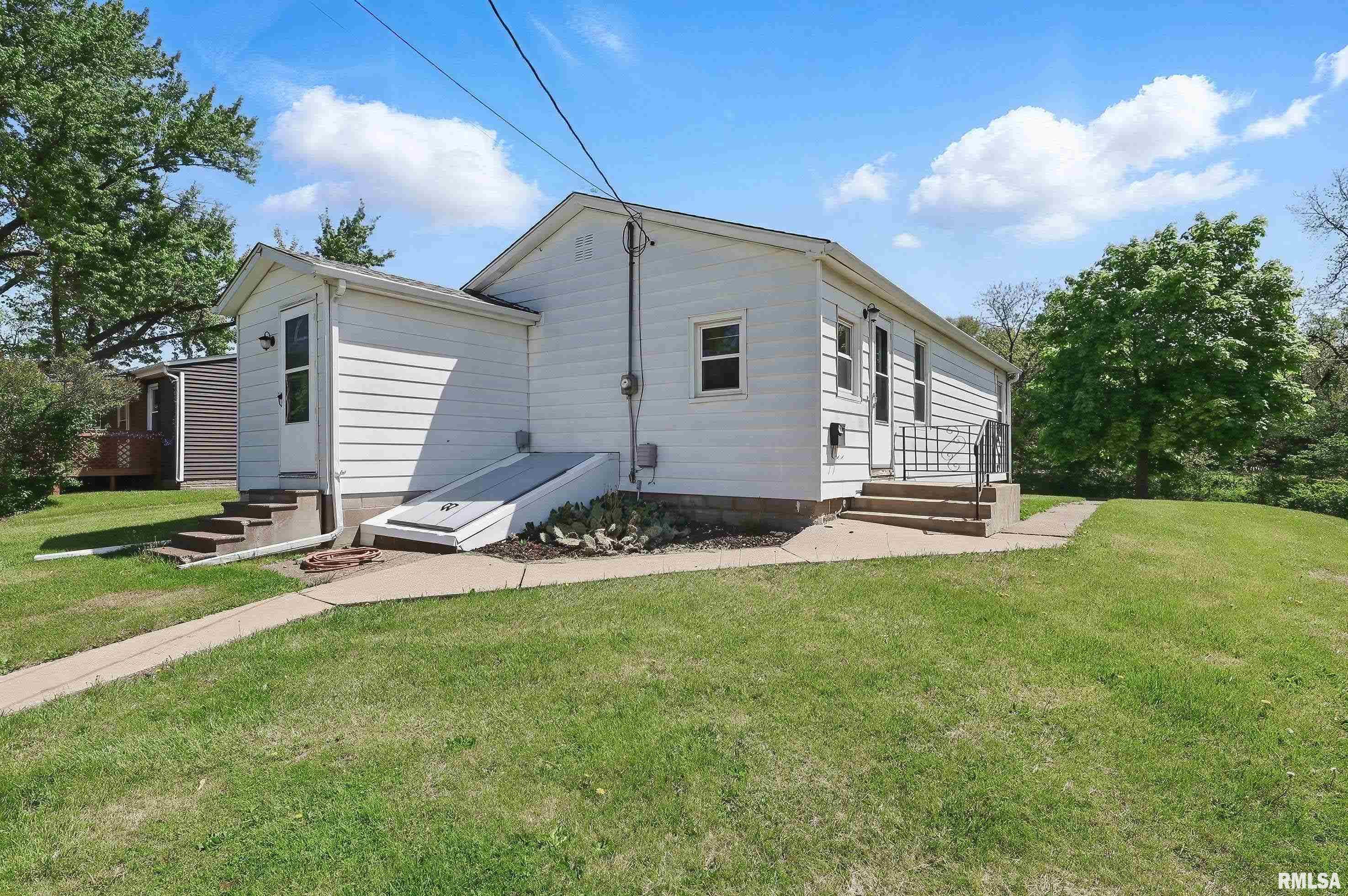 930 Ten Plus Street, Bettendorf, Iowa image 2