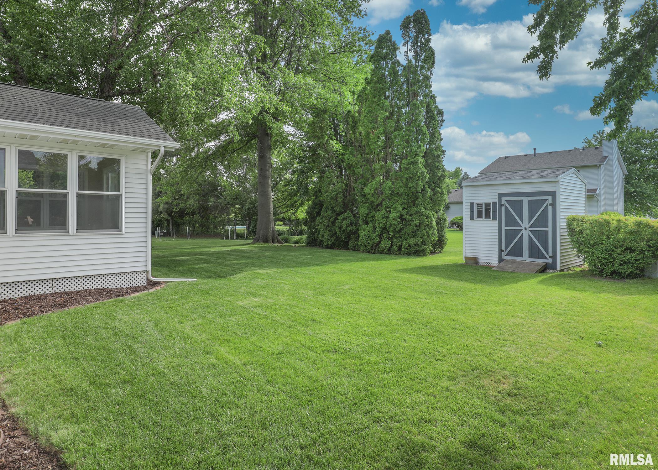 4760 Apple Valley Drive, Bettendorf, Iowa image 36