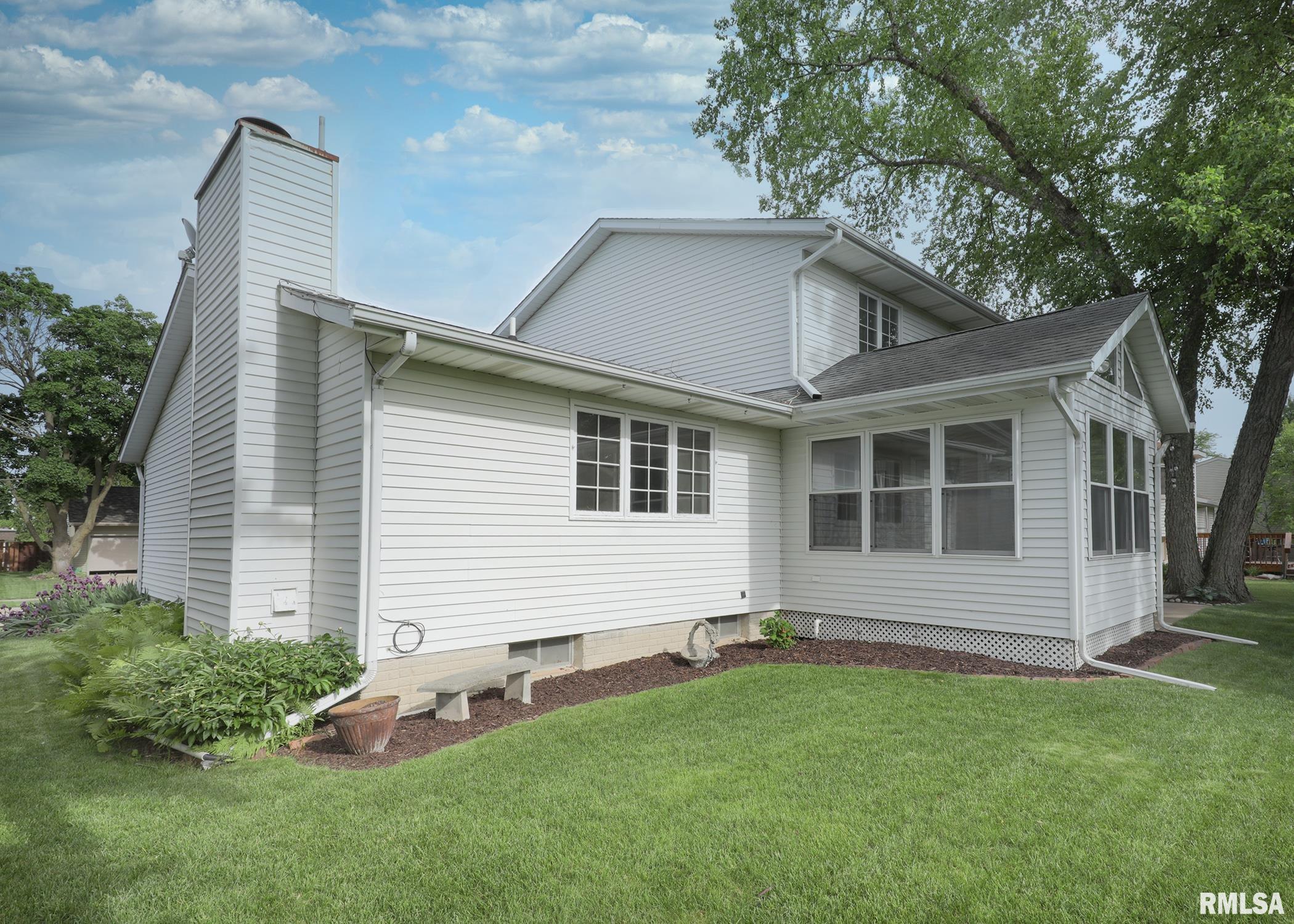 4760 Apple Valley Drive, Bettendorf, Iowa image 40