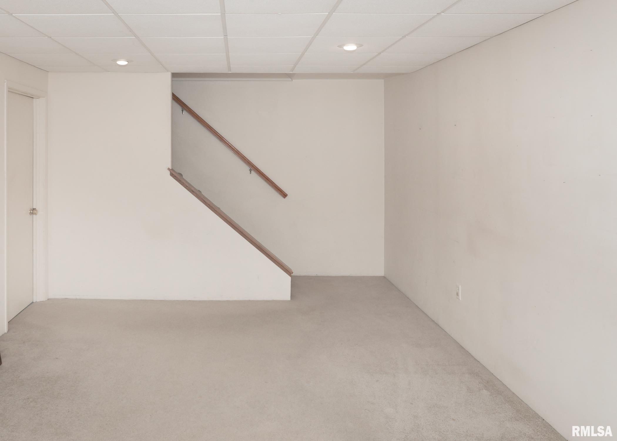4760 Apple Valley Drive, Bettendorf, Iowa image 33