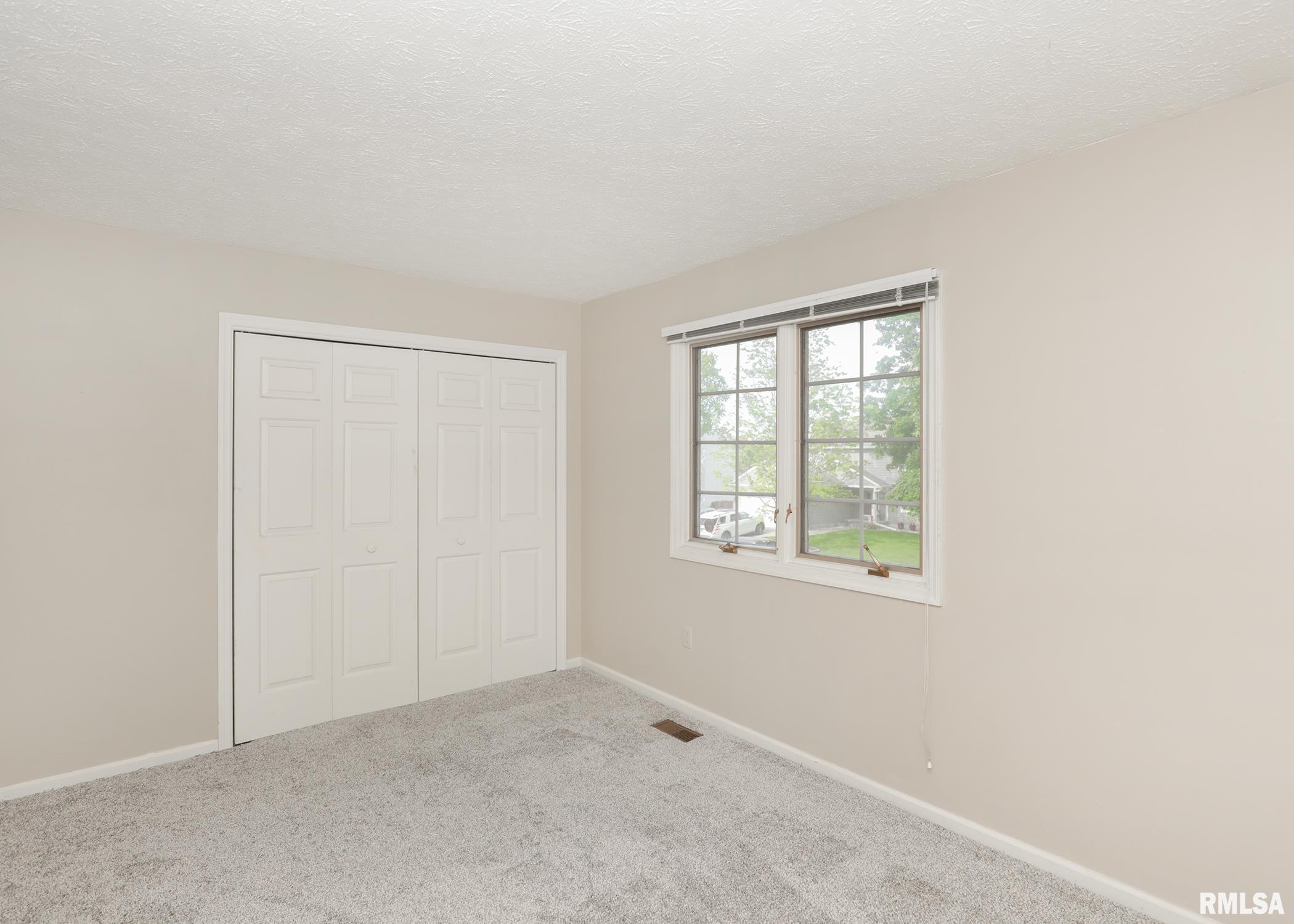 4760 Apple Valley Drive, Bettendorf, Iowa image 30