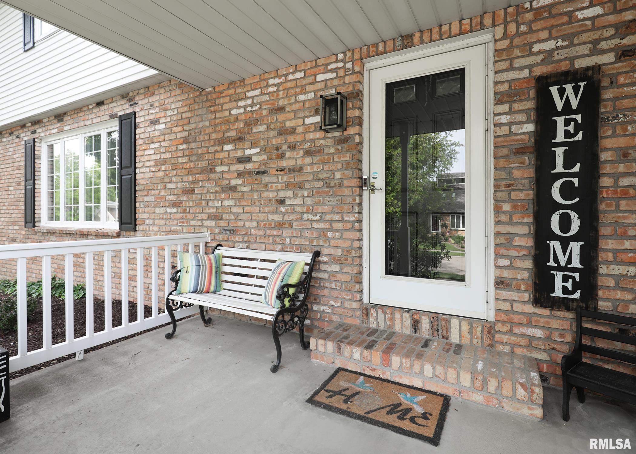 4760 Apple Valley Drive, Bettendorf, Iowa image 3