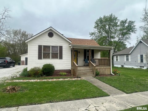 Homes For Sale - 743 Bedwell Street<br/> Morgan County, Jacksonville, IL 62650