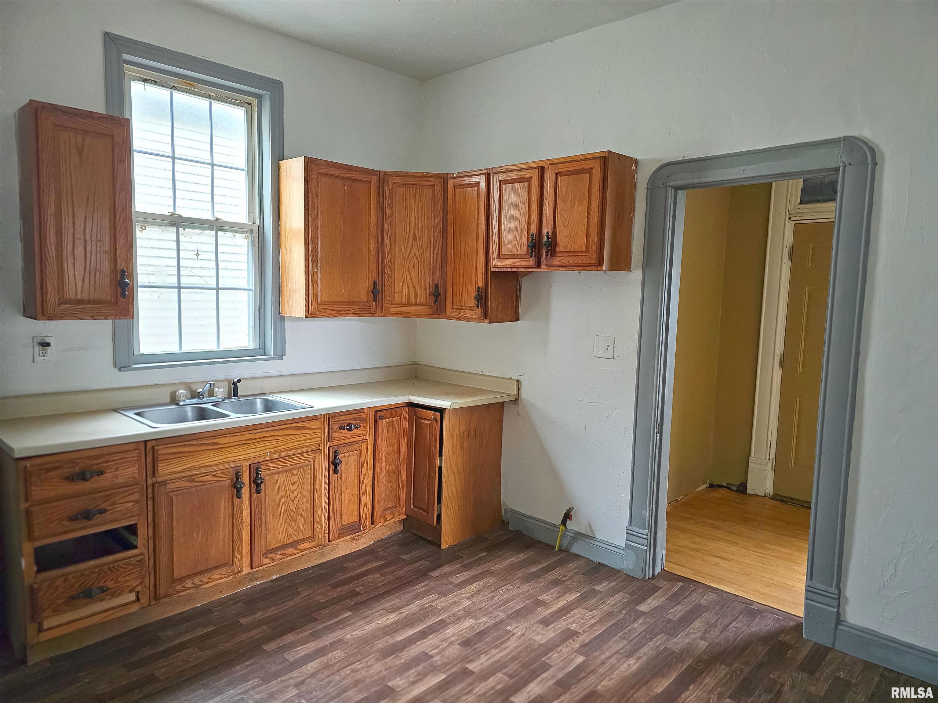 1706 N Wisconsin Avenue, Peoria, Illinois image 12