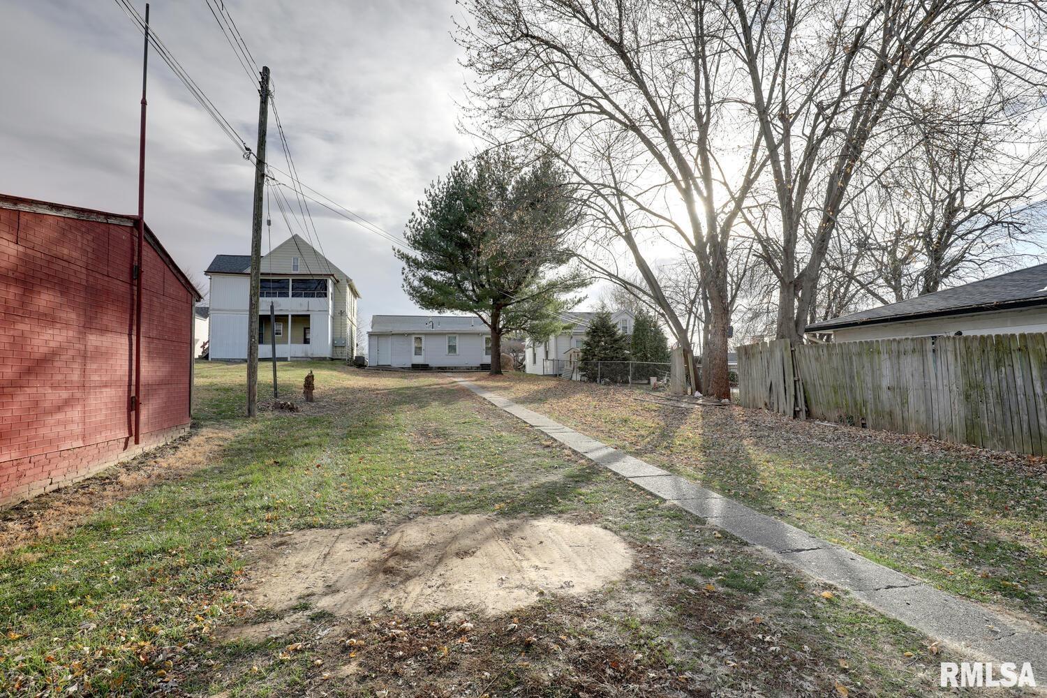 907 Jefferson Street, Quincy, Illinois image 9