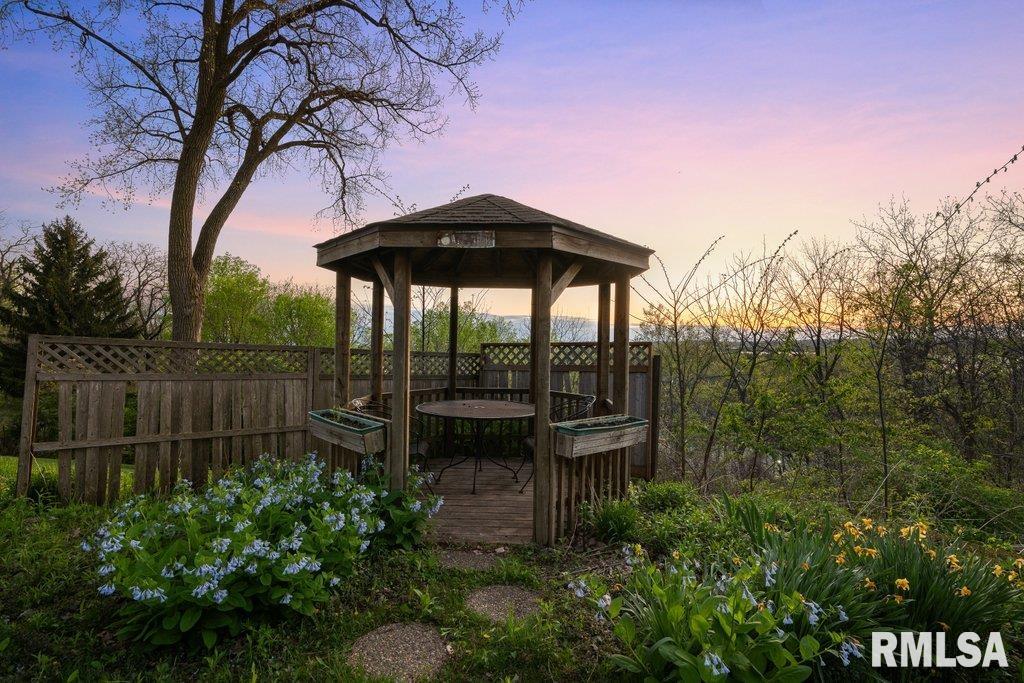 111 S Barrington Drive, Hampton, Illinois image 33