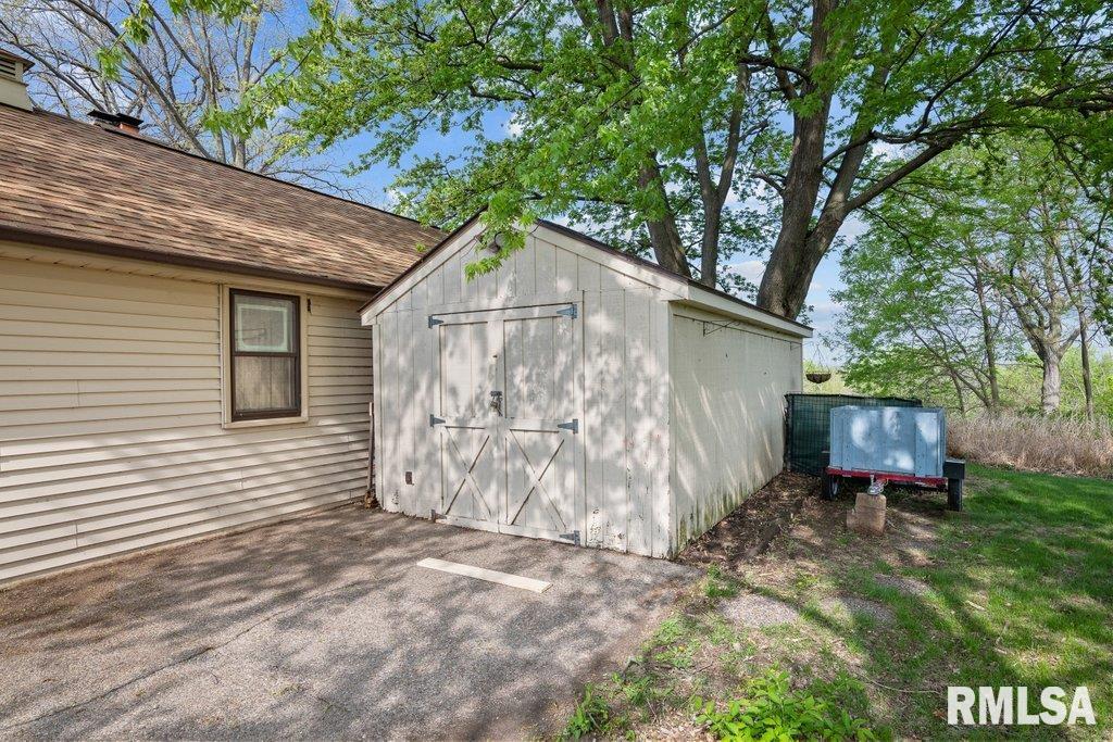111 S Barrington Drive, Hampton, Illinois image 30