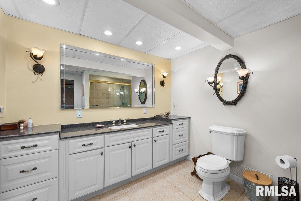 111 S Barrington Drive, Hampton, Illinois image 23