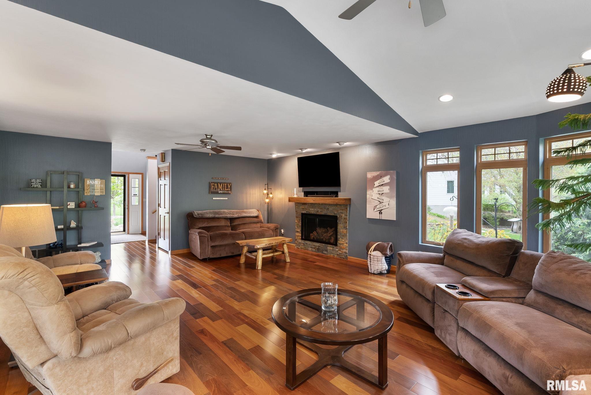 1303 Lakeside Court, Port Byron, Illinois image 13