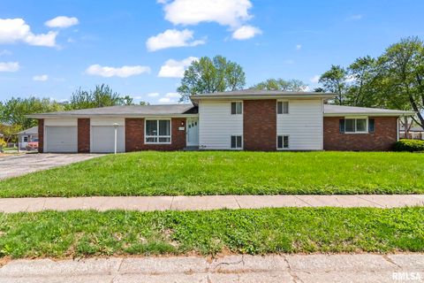 Photo of 232 Dickinson Road, Springfield, IL 62704 (MLS # CA1043239)