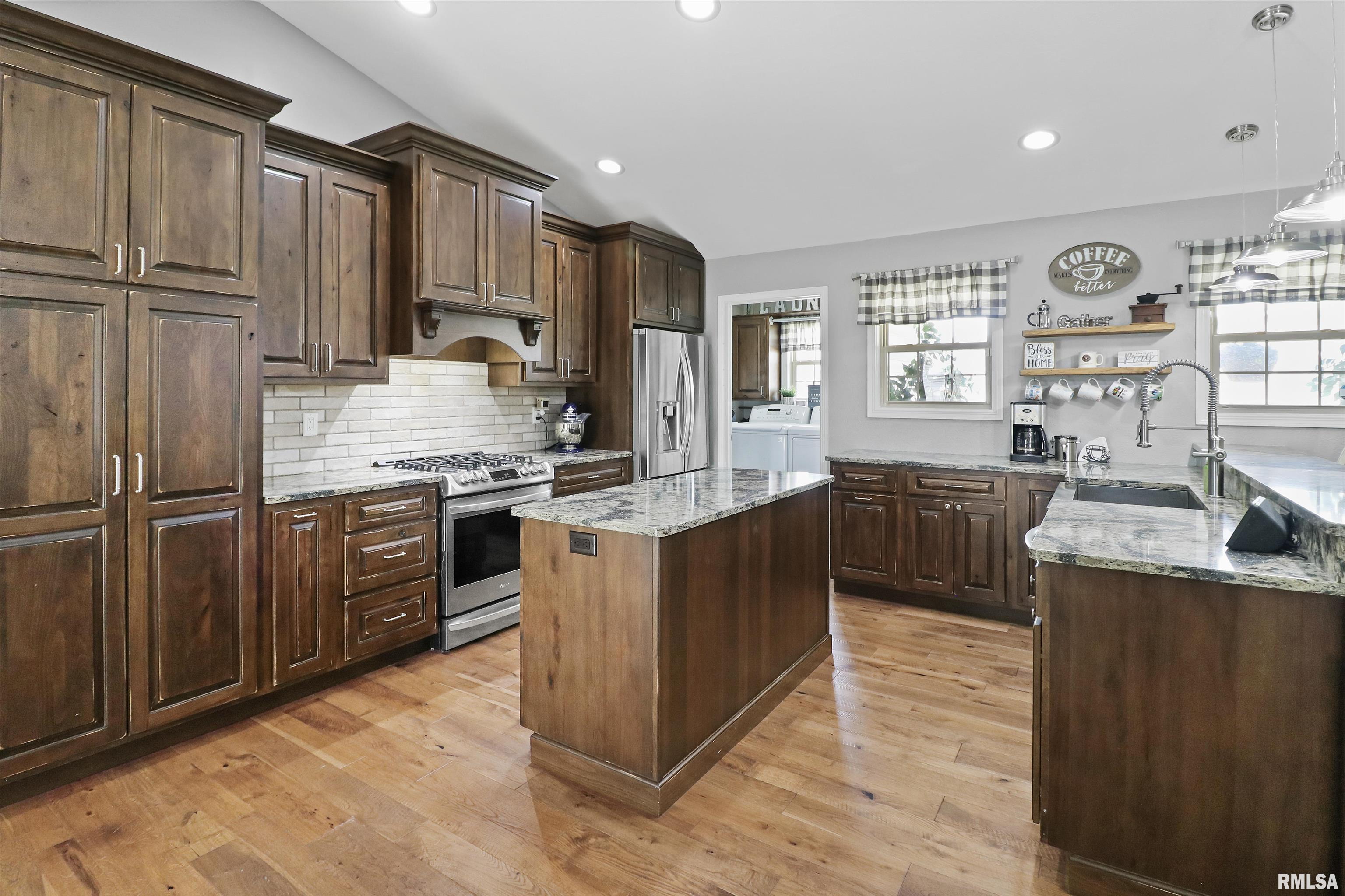 1635 Kingsbury Road, Washington, Illinois image 13