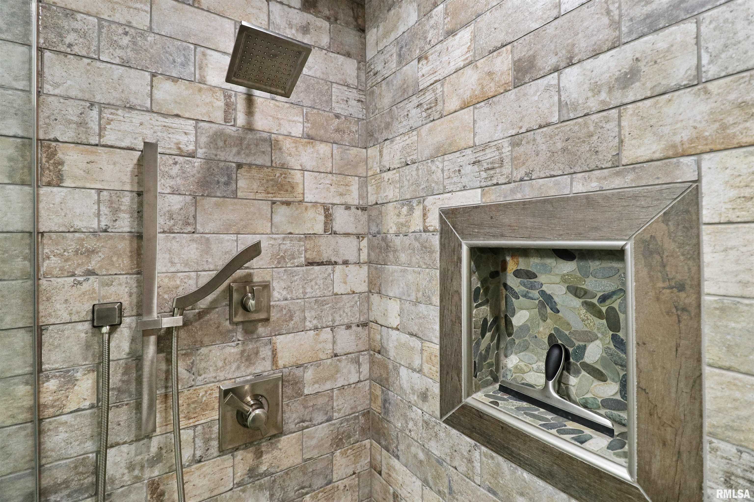 1635 Kingsbury Road, Washington, Illinois image 32