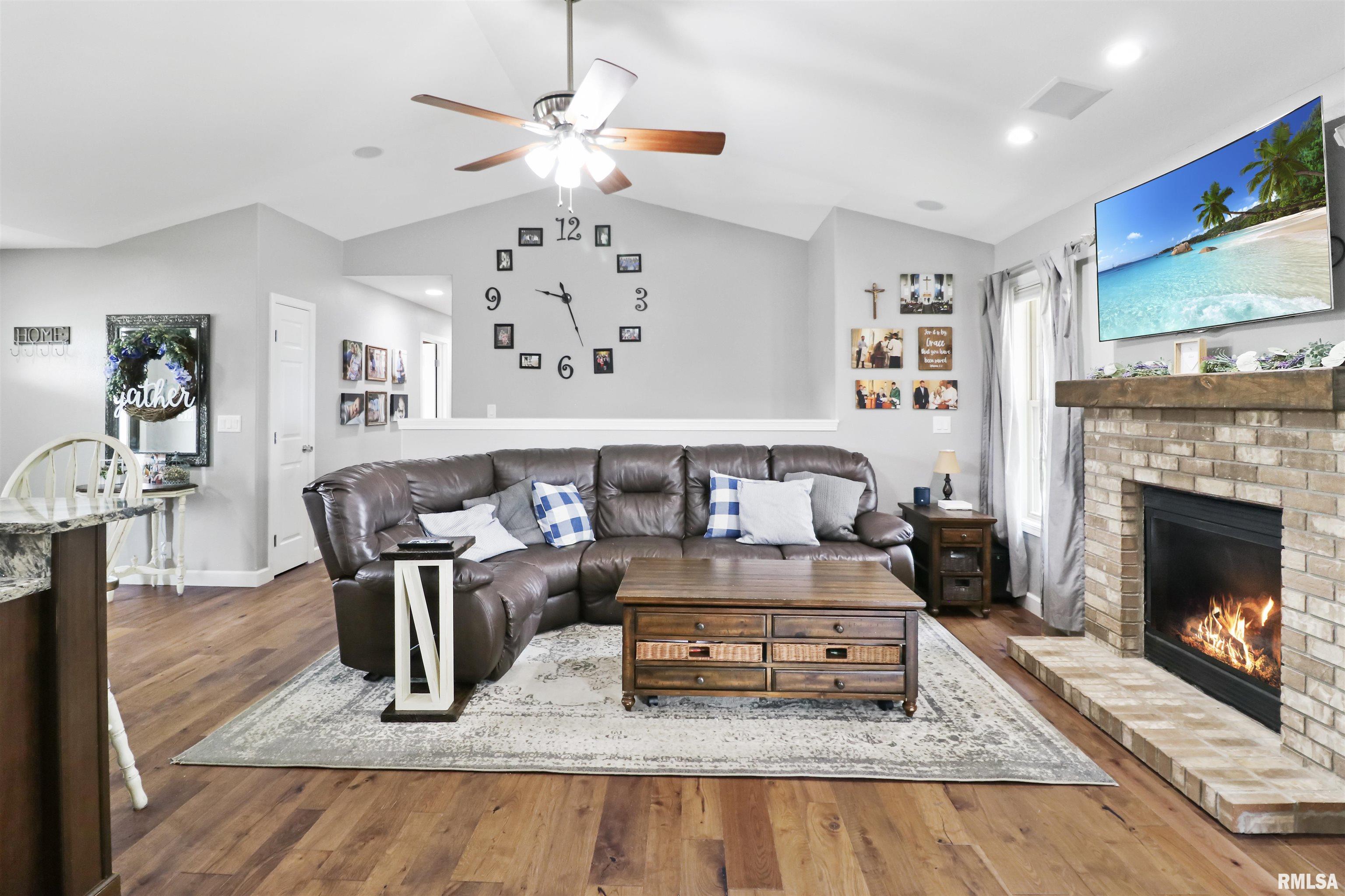 1635 Kingsbury Road, Washington, Illinois image 11