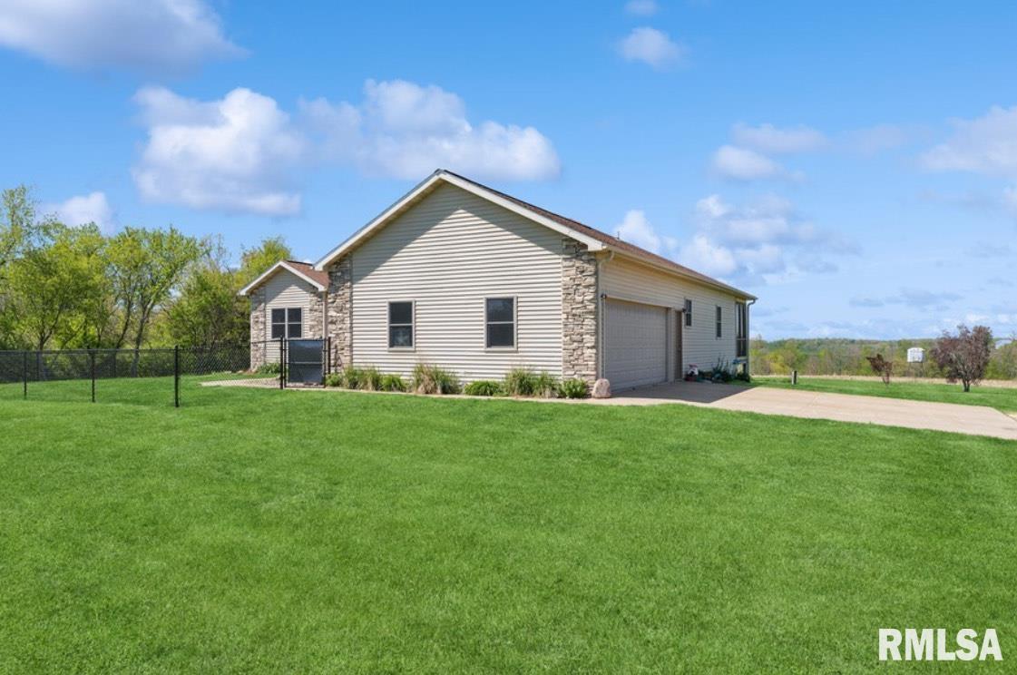 1745 345th Avenue, Goose Lake, Iowa image 2