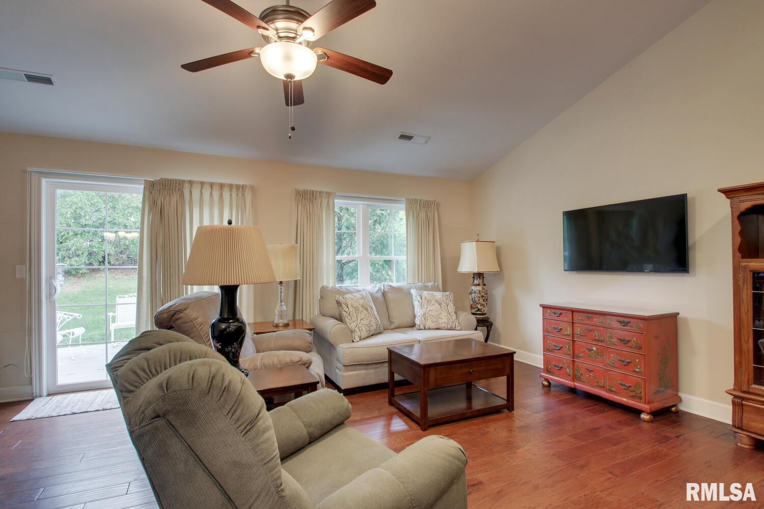 515 Gardendale Drive, Quincy, Illinois image 7