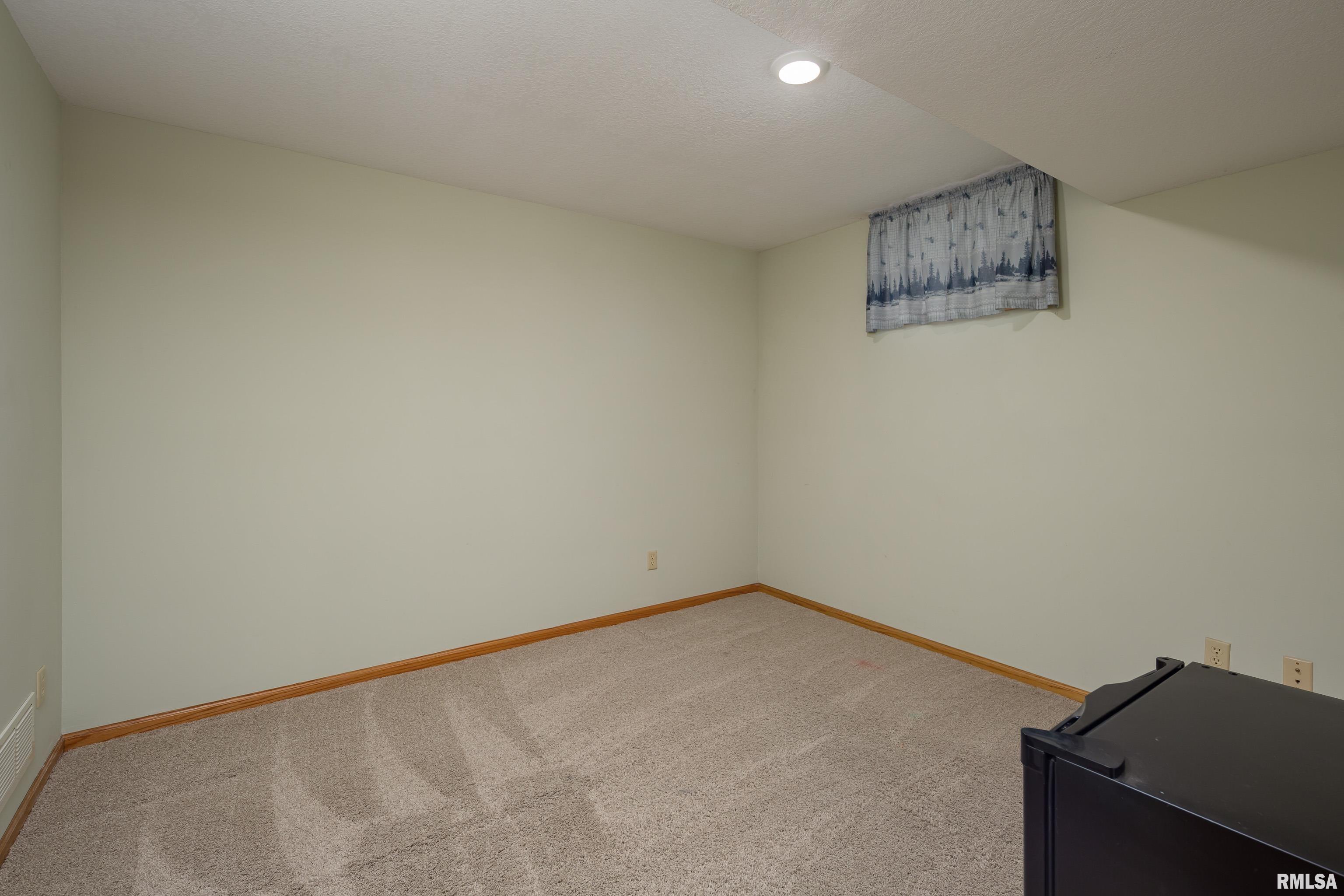2883 48th Avenue, Bettendorf, Iowa image 34