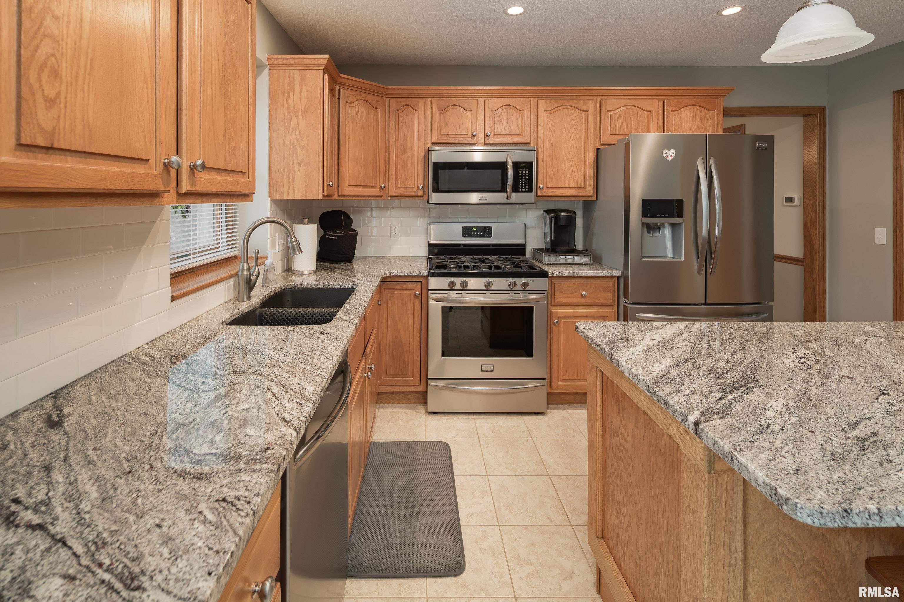 2883 48th Avenue, Bettendorf, Iowa image 7