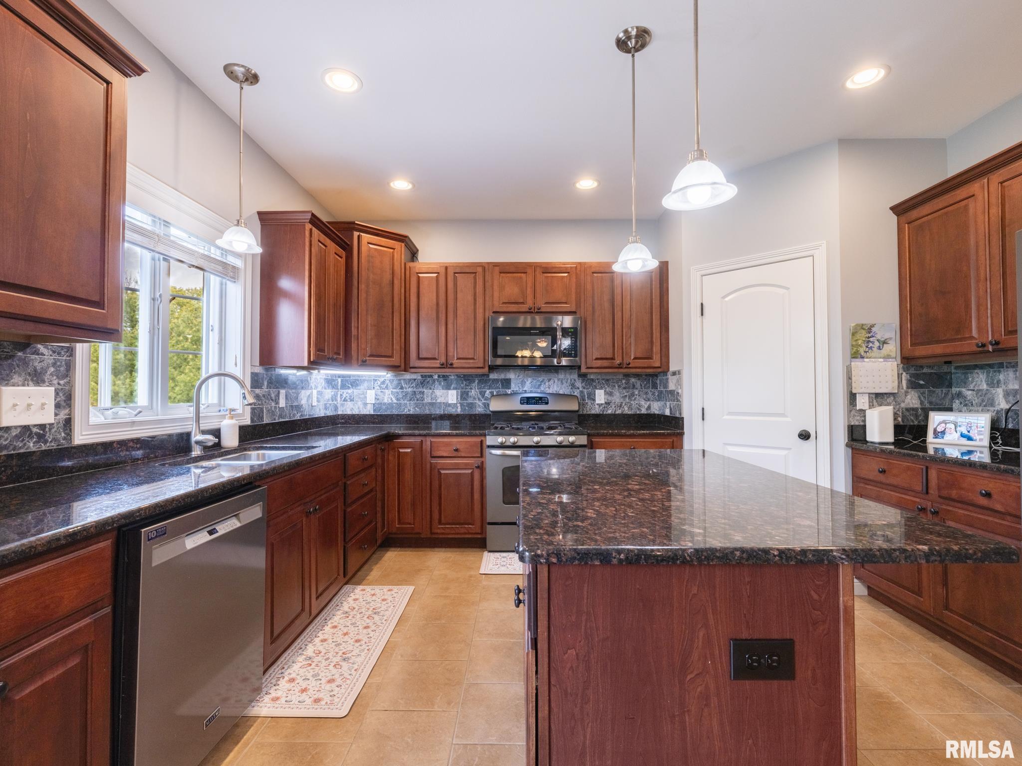 7115 W Lancaster Road, Peoria, Illinois image 7