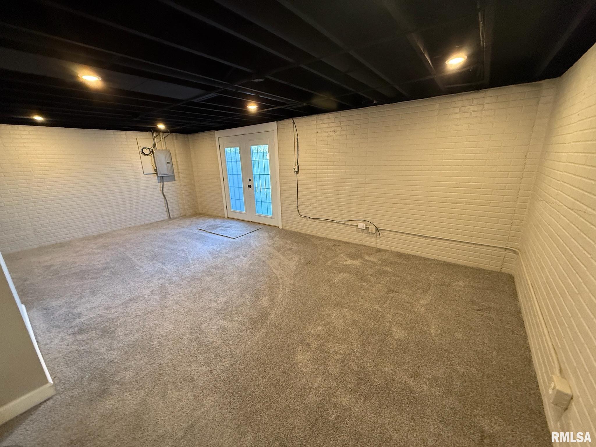 3713 Cedarwood Court, Bettendorf, Iowa image 12