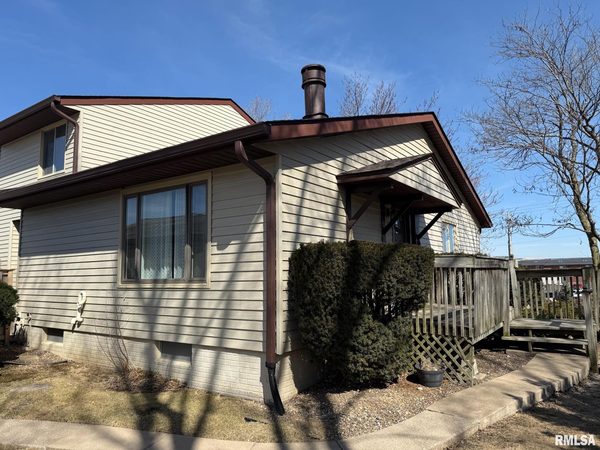3713 Cedarwood Court, Bettendorf, Iowa image 2
