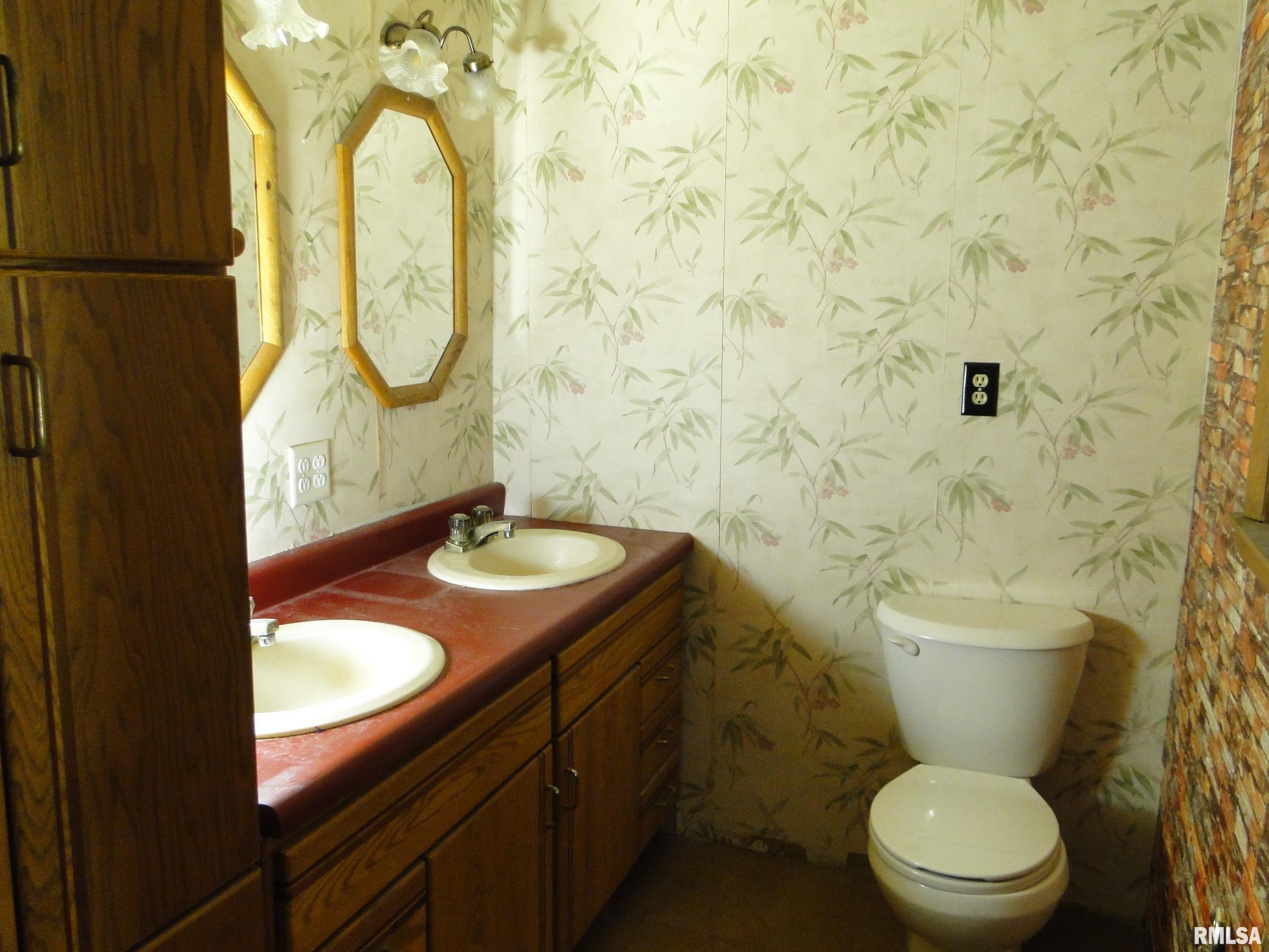 215 N Monmouth Street, Good Hope, Illinois image 12