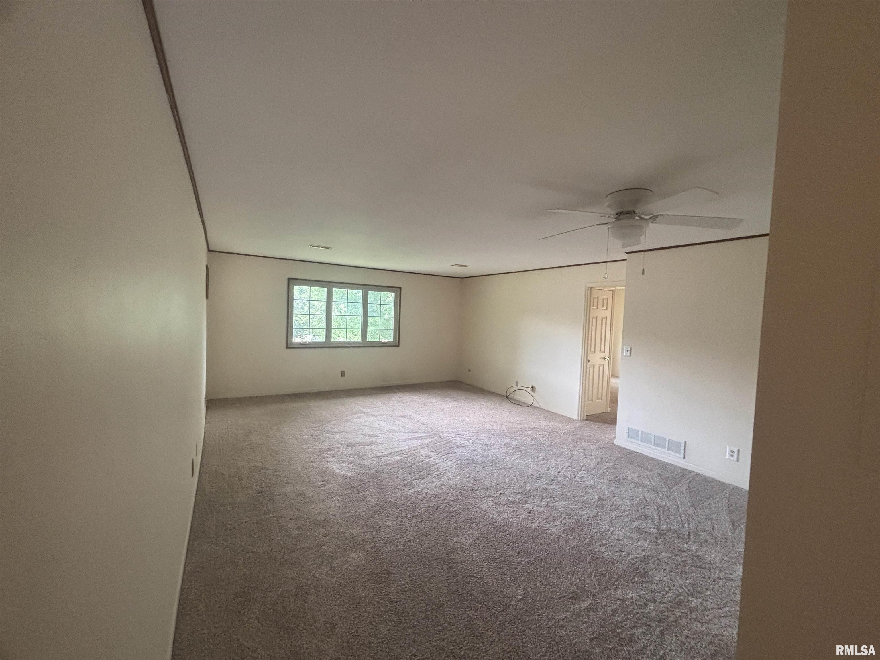 920 17th Street #28, Moline, Illinois image 3