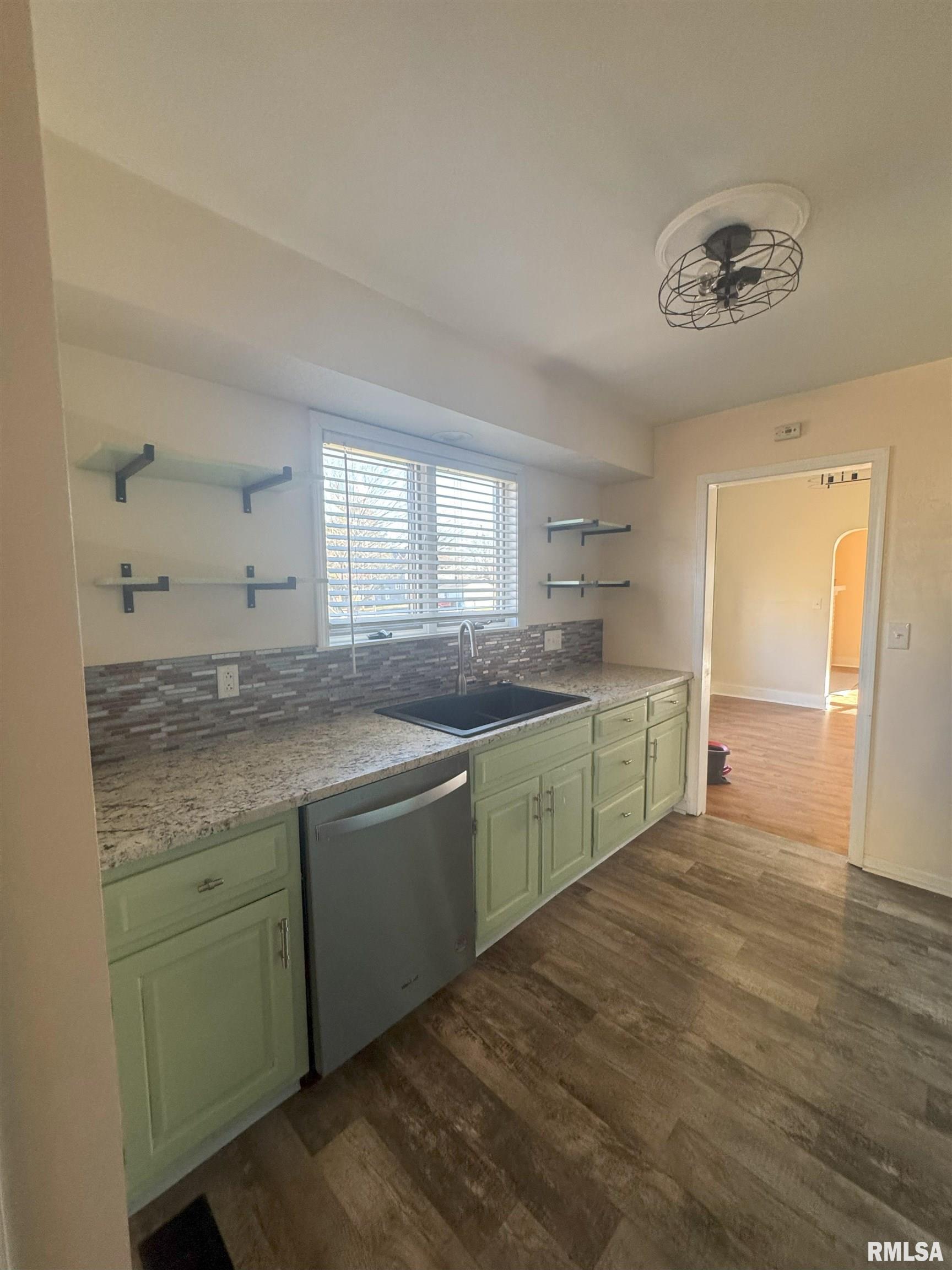 202 W Gibson Street, New Berlin, Illinois image 17