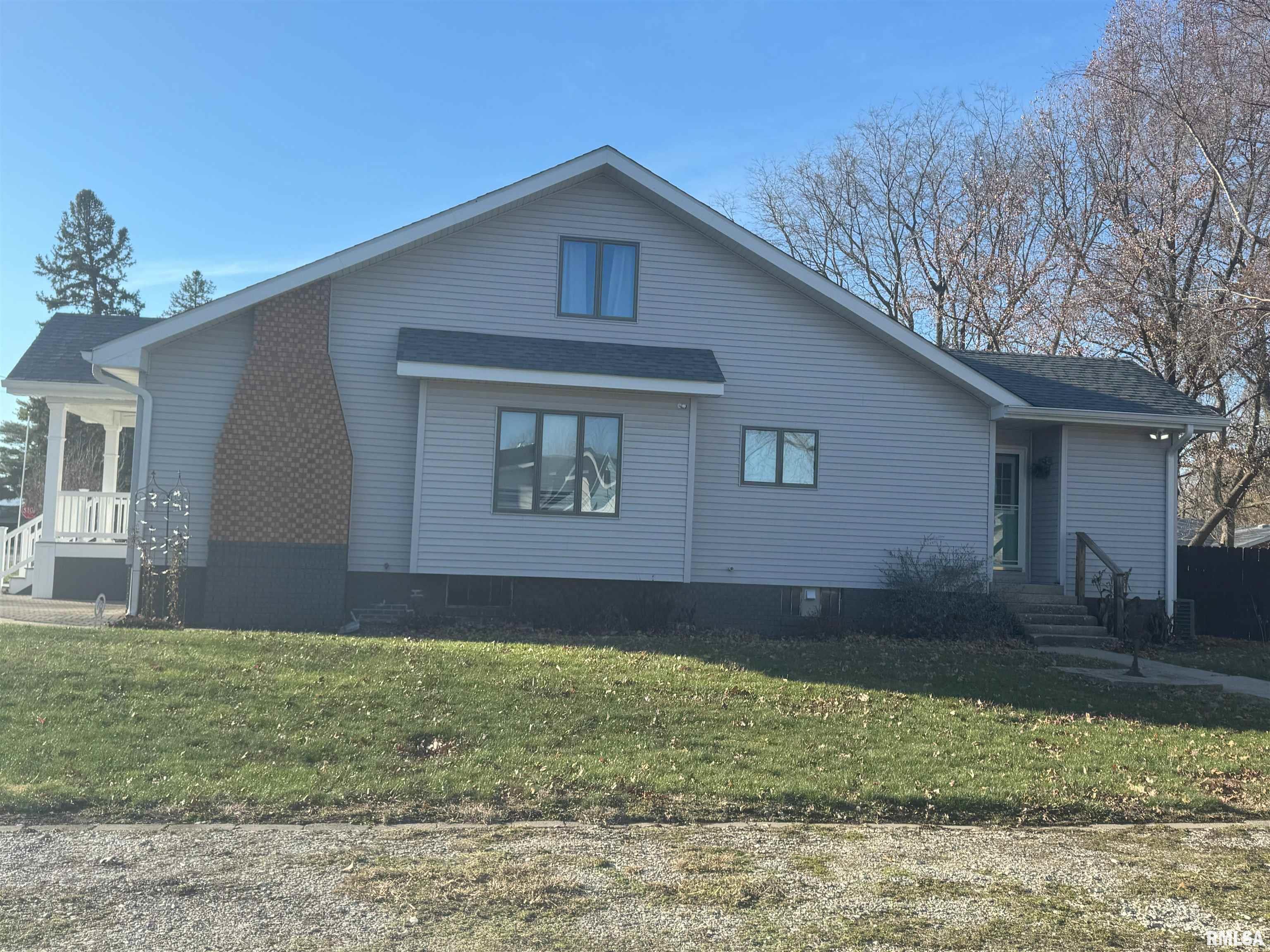 202 W Gibson Street, New Berlin, Illinois image 3