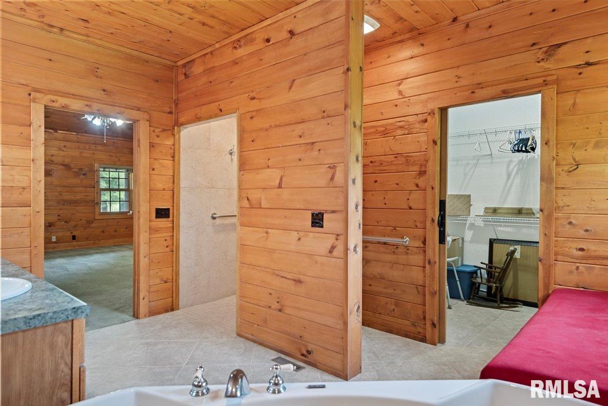 310 Pine Ridge Lane, Athens, Illinois image 30