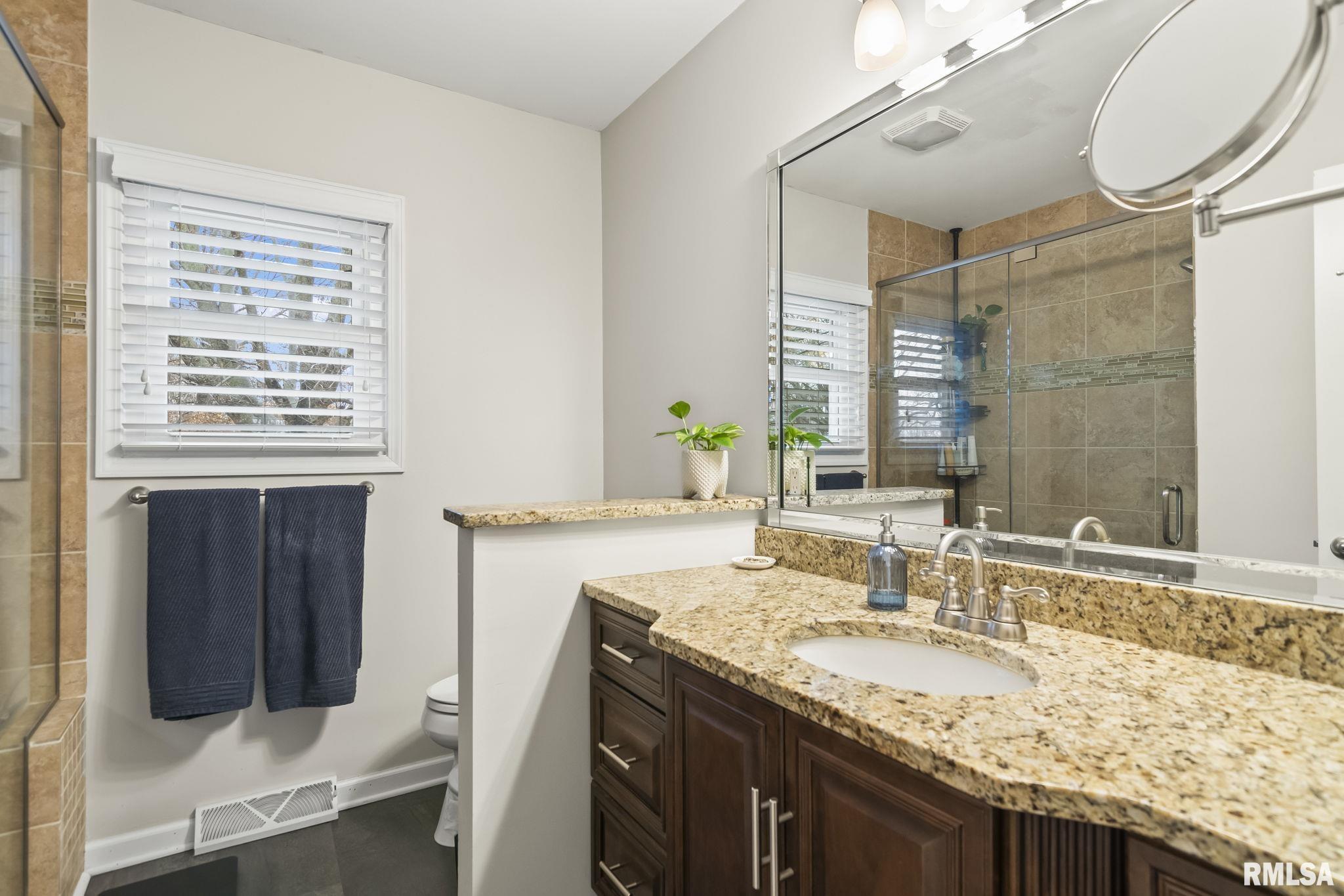 928 N 3rd Street, Riverton, Illinois image 14