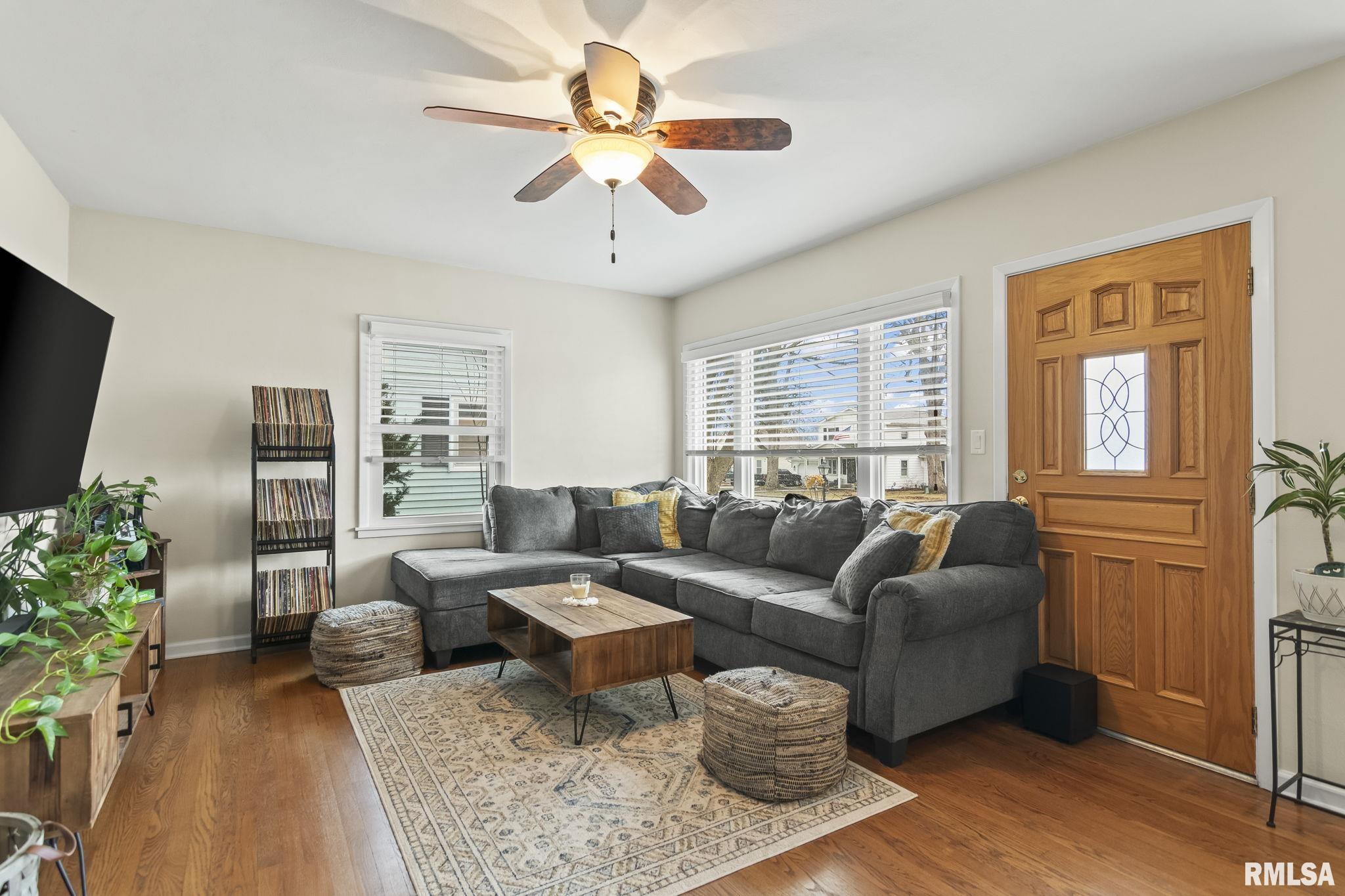 928 N 3rd Street, Riverton, Illinois image 3