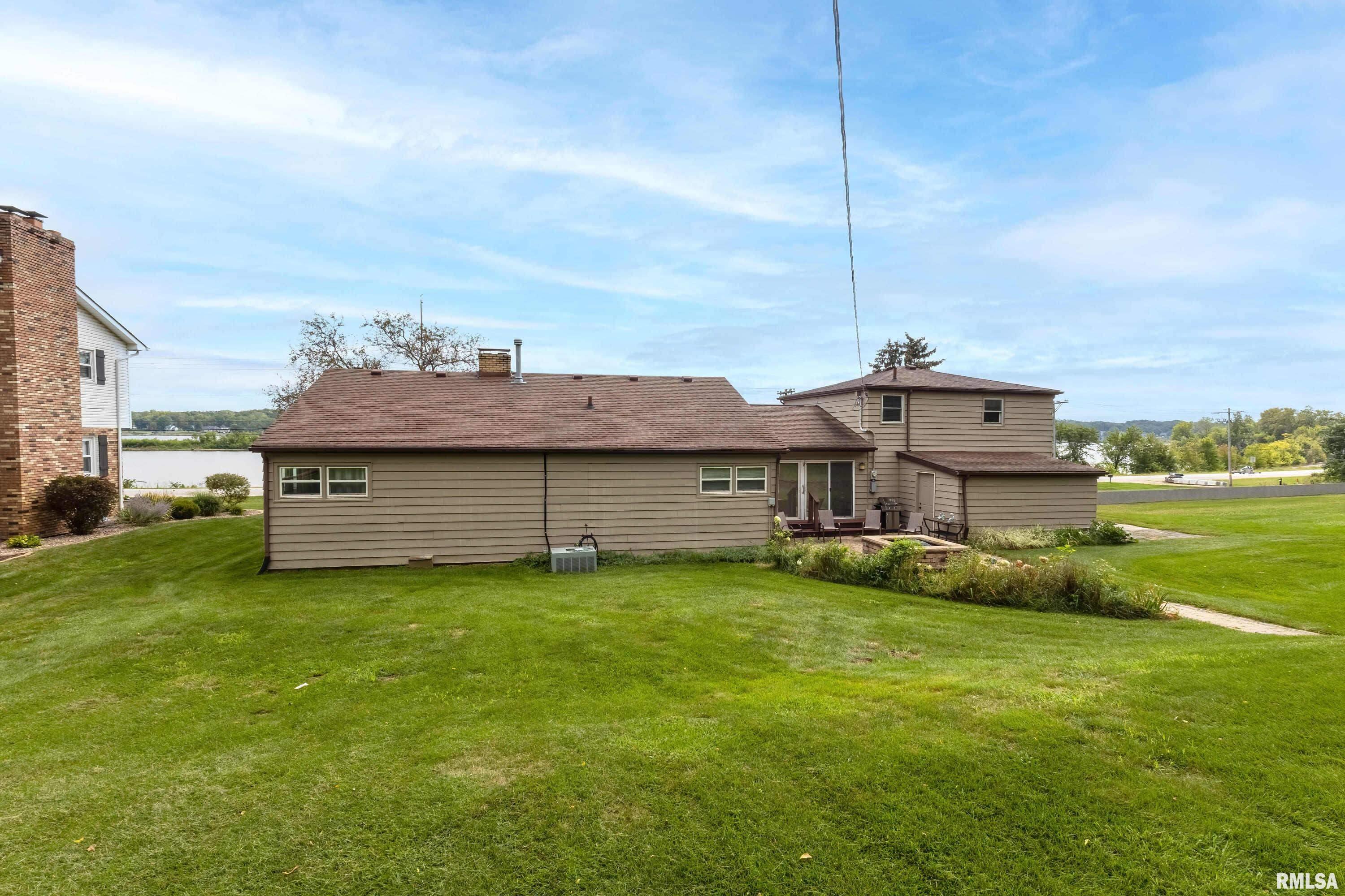 21480 Great River Road, Le Claire, Iowa image 48