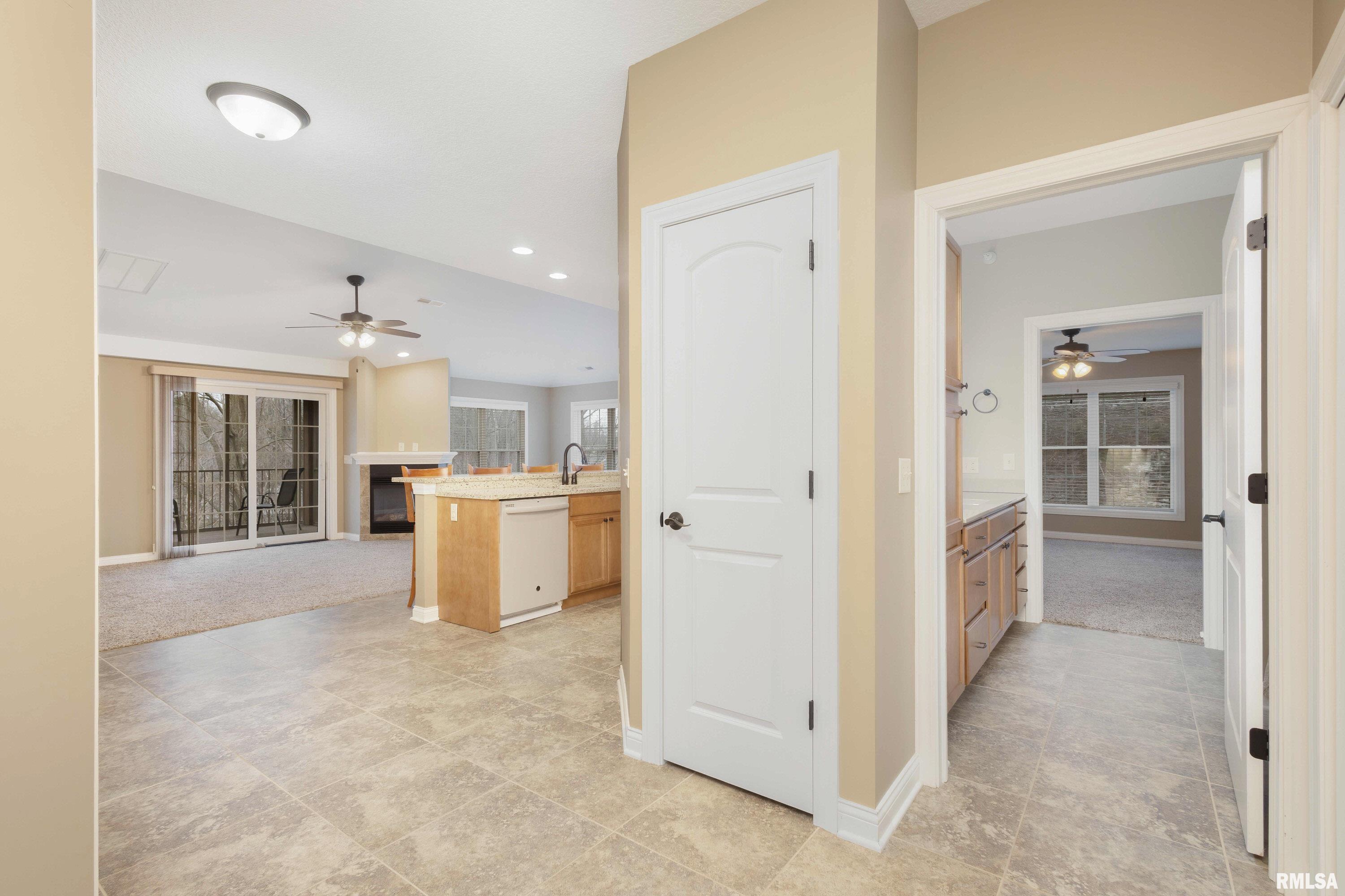 1247 E Kimberly Road #1247, Bettendorf, Iowa image 11