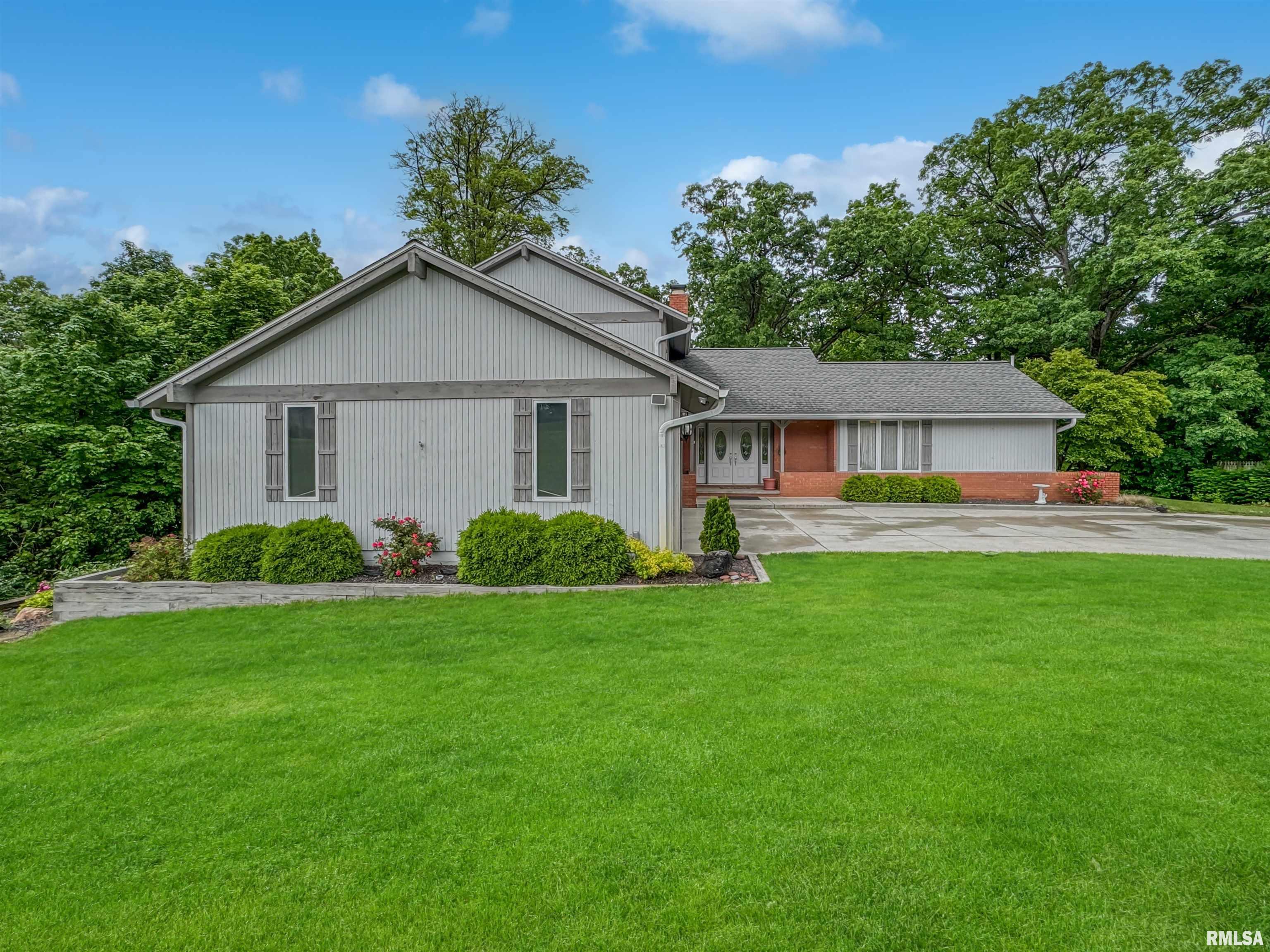 207 Windridge Drive, Washington, Illinois image 2
