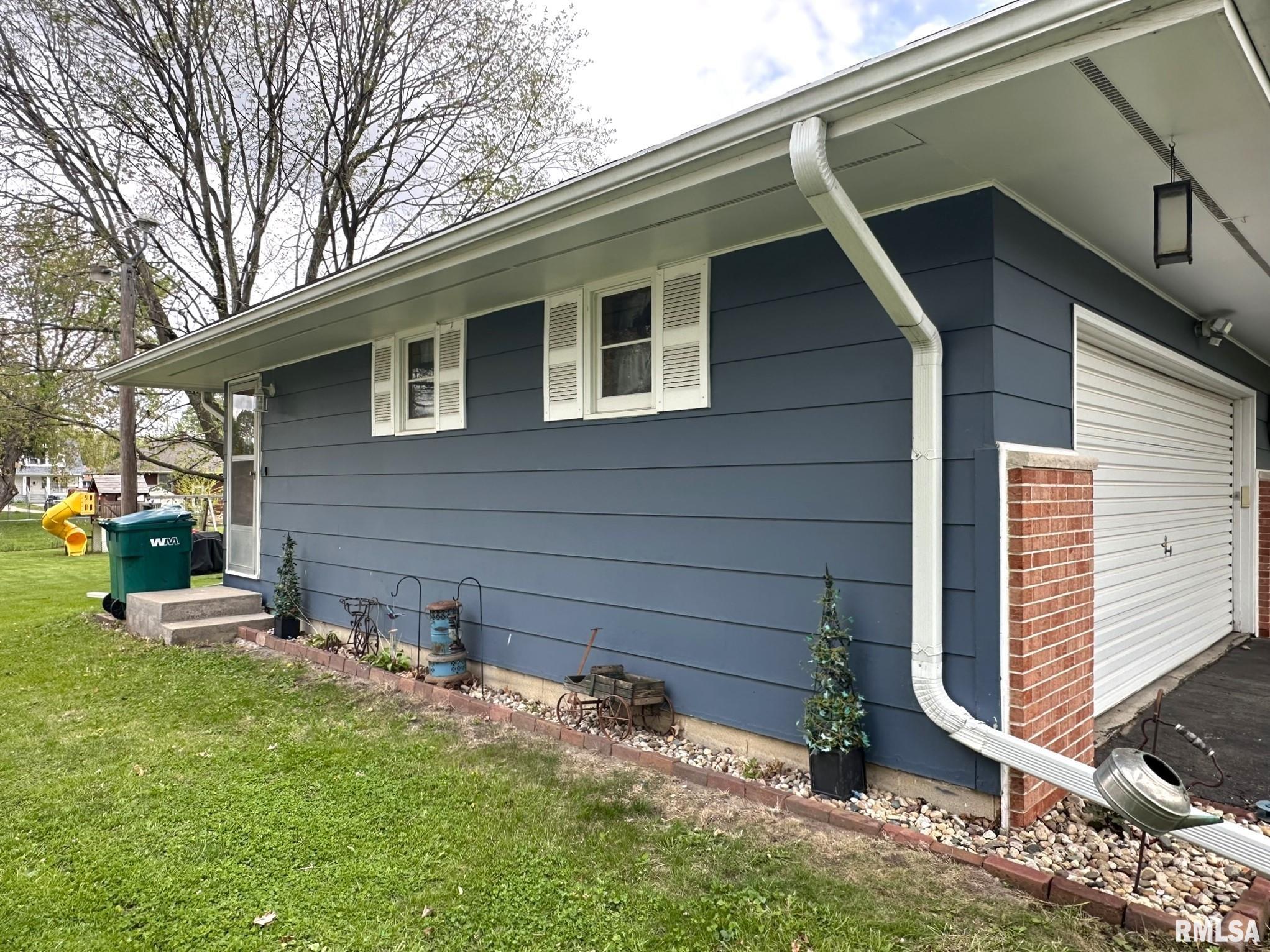 1755 Robertson Avenue, Galesburg, Illinois image 8