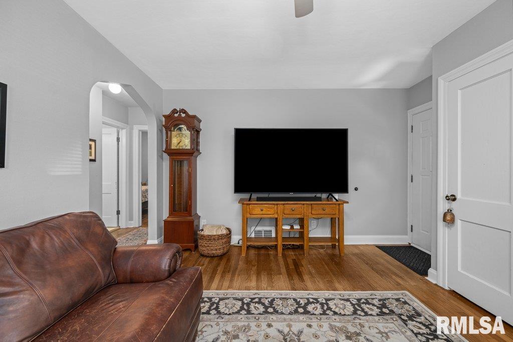 2734 College Avenue, Davenport, Iowa image 11