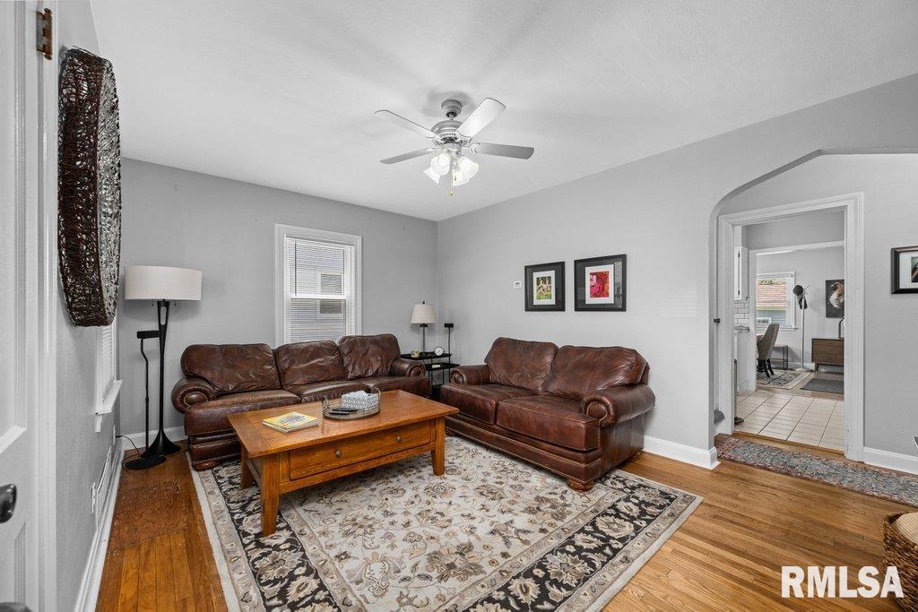2734 College Avenue, Davenport, Iowa image 9