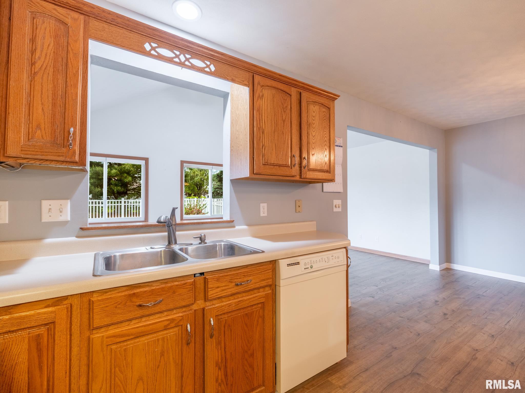 1909 Dane Kelsey Drive, Pekin, Illinois image 19