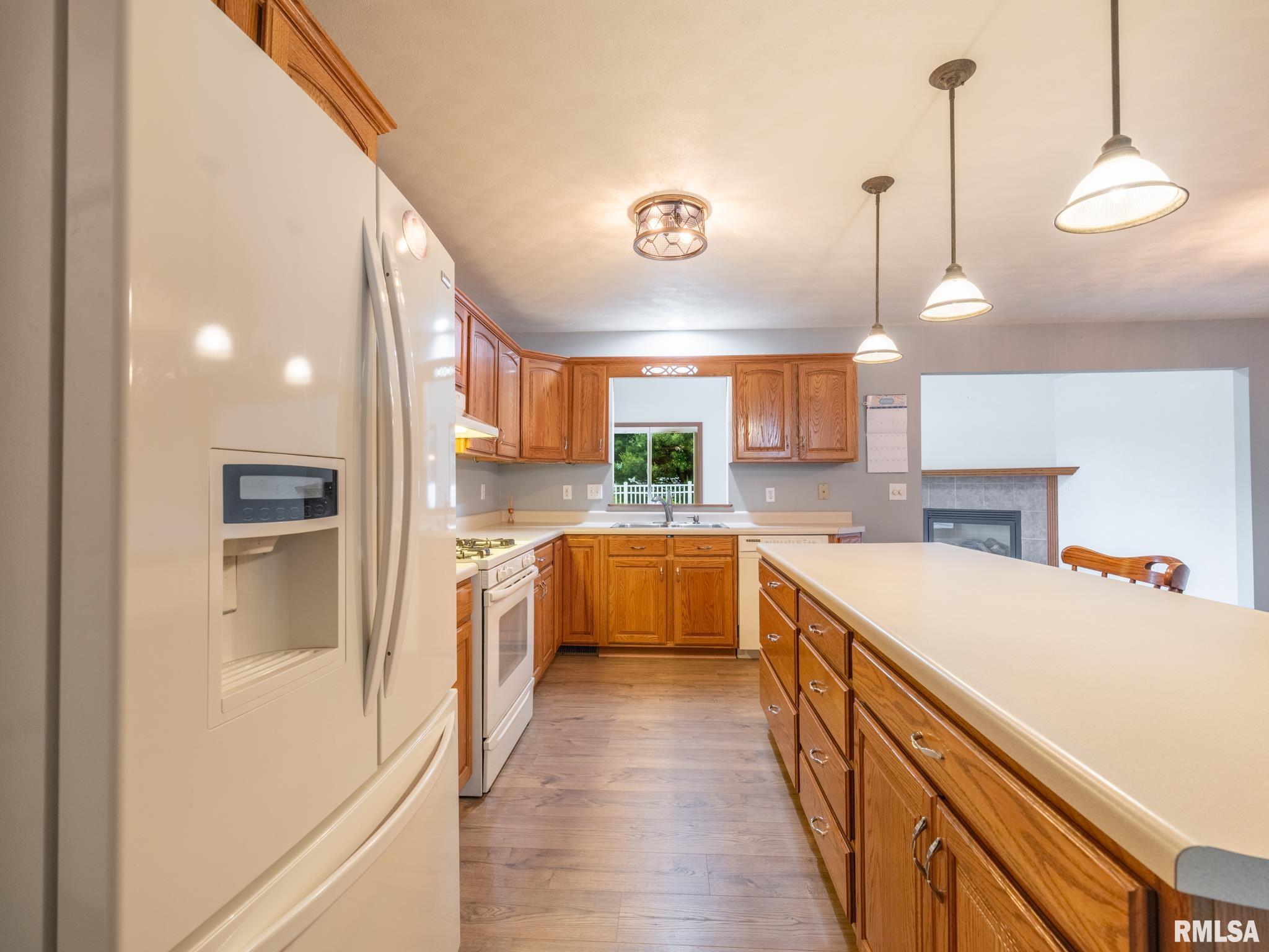 1909 Dane Kelsey Drive, Pekin, Illinois image 23