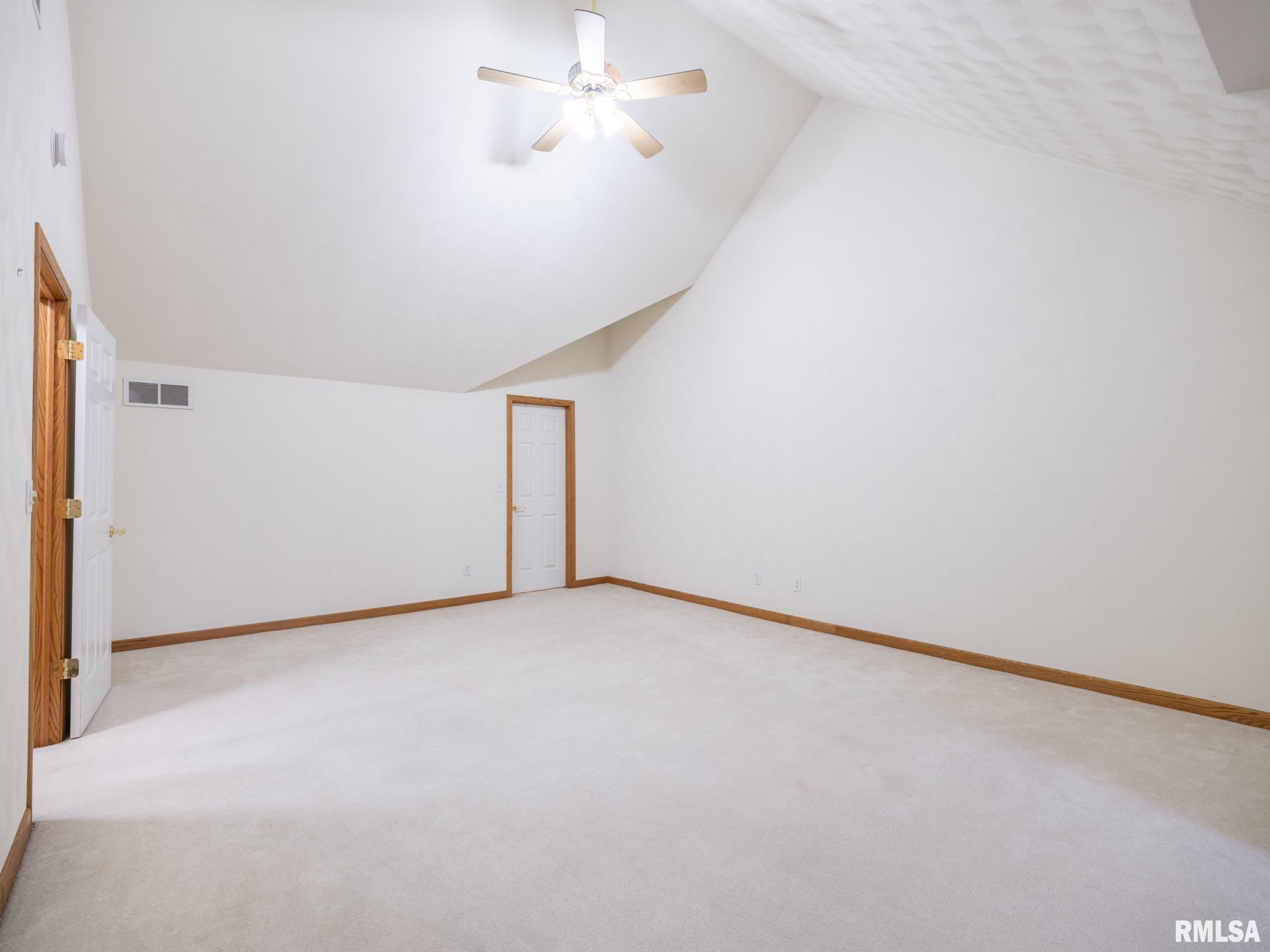 1909 Dane Kelsey Drive, Pekin, Illinois image 40