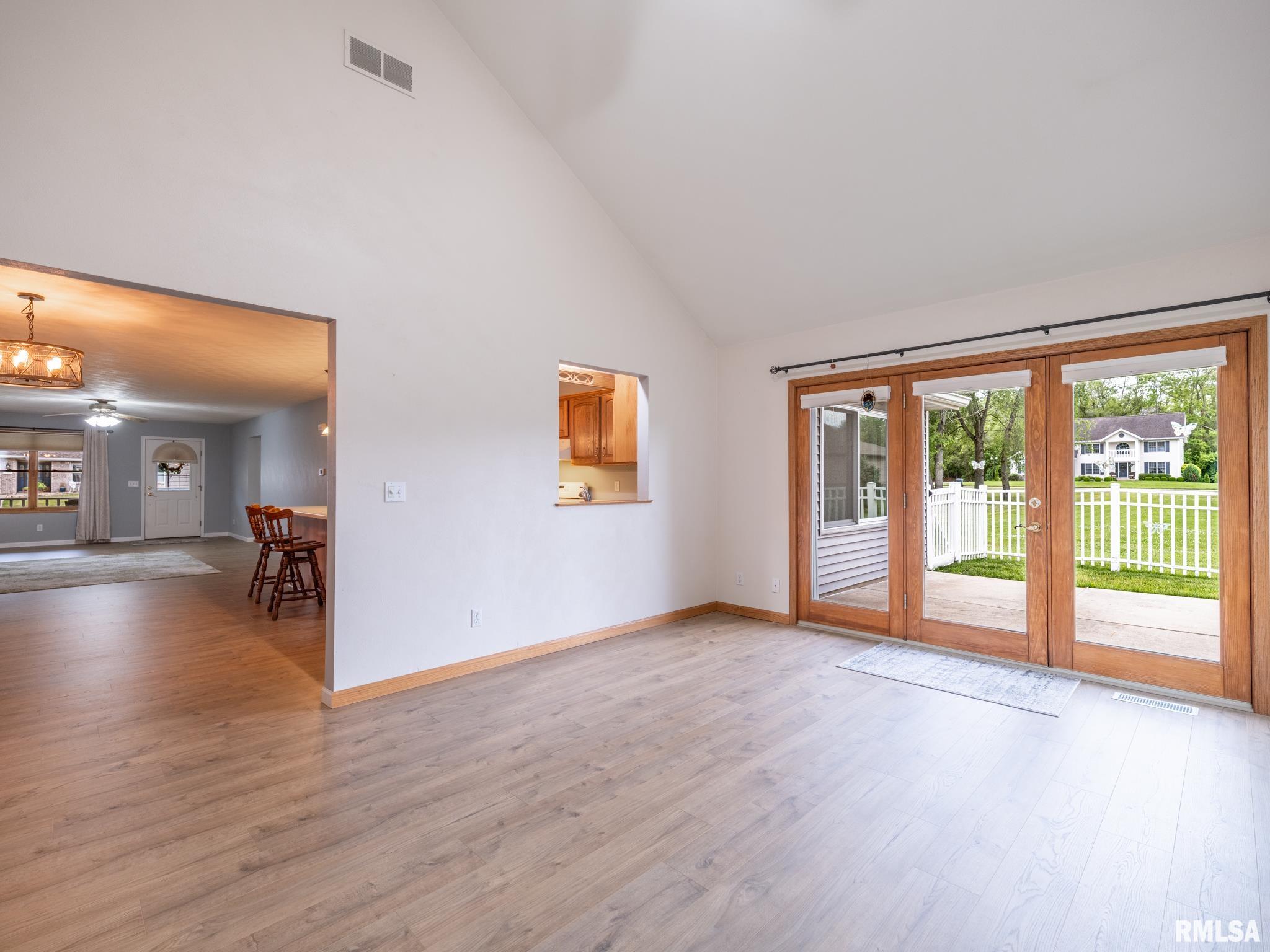 1909 Dane Kelsey Drive, Pekin, Illinois image 26
