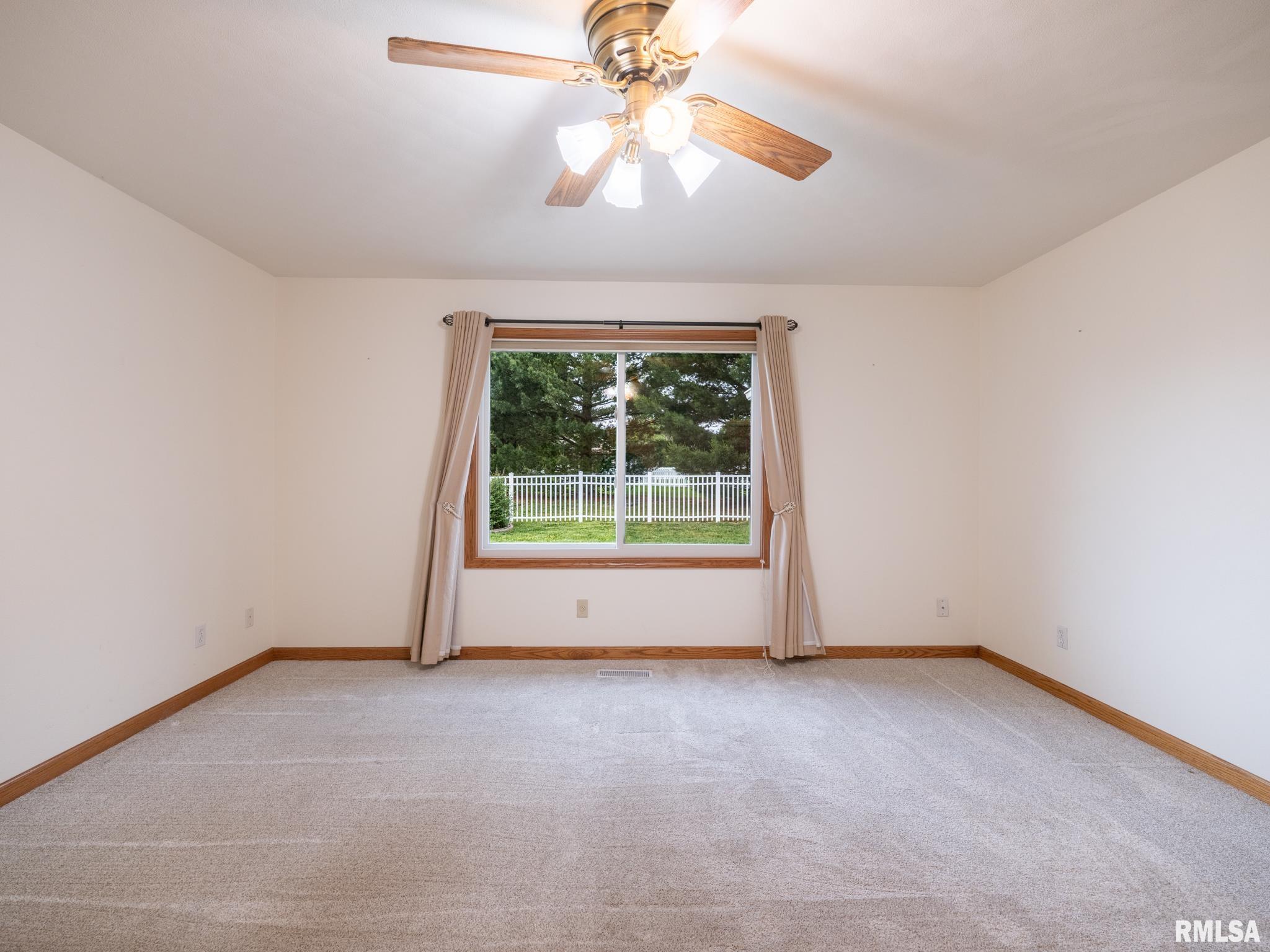 1909 Dane Kelsey Drive, Pekin, Illinois image 46