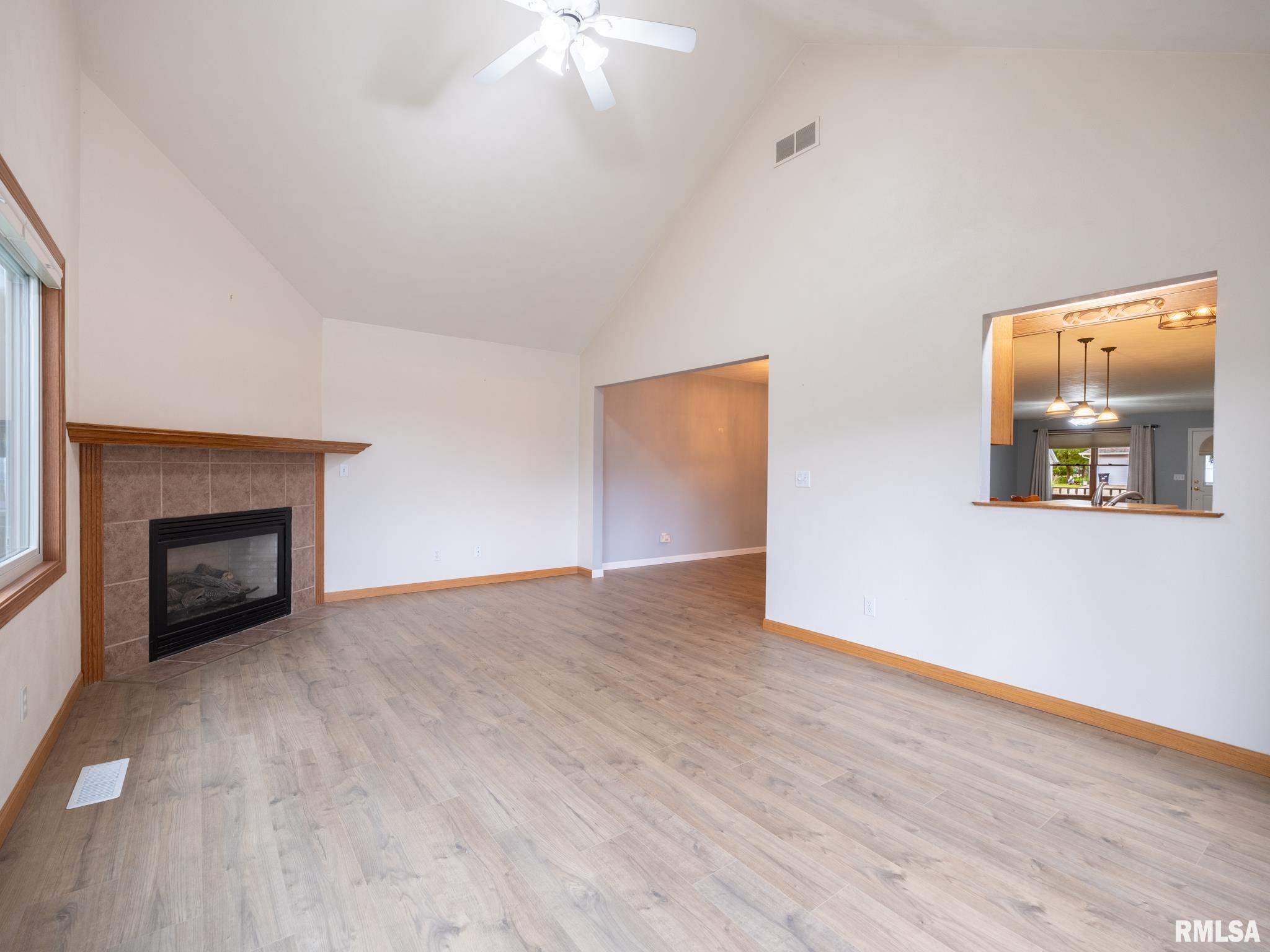 1909 Dane Kelsey Drive, Pekin, Illinois image 28